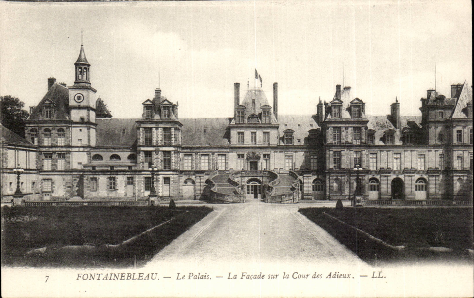 CPA Fontainebleau the palate the frontage on the court of the good-byes