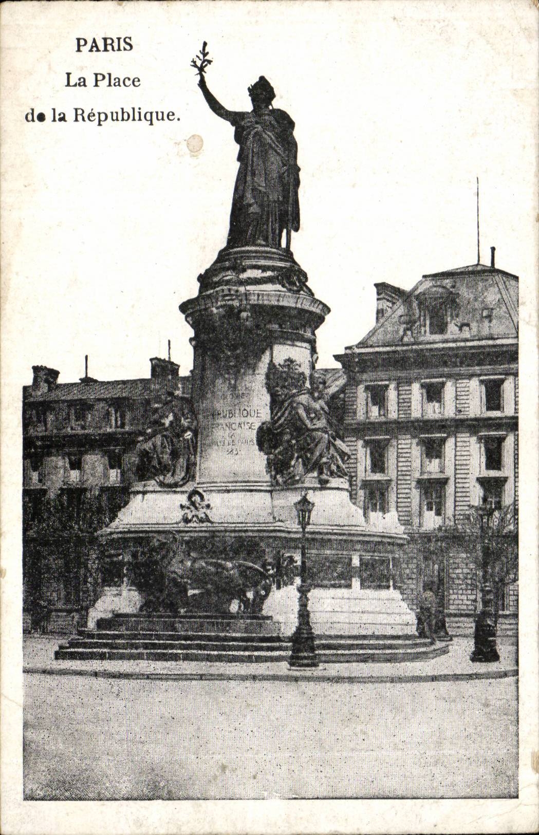 CPA Paris Park-Statue der Republik