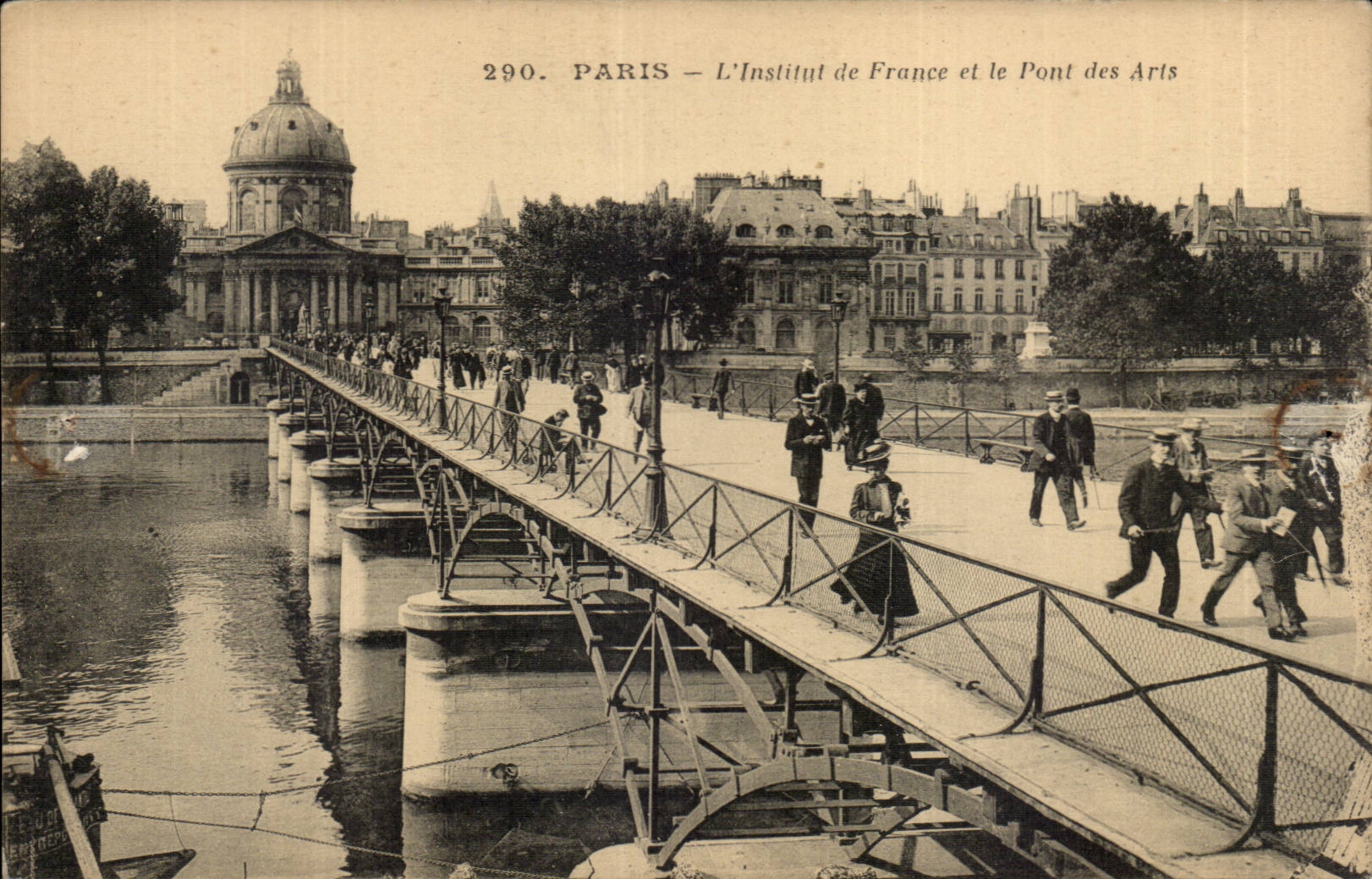 CPA Paris the institute of France and the bridge of Arts