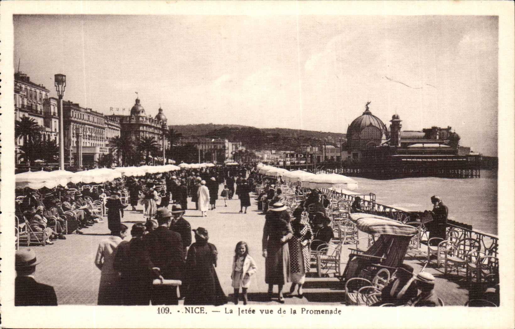 CPA Nice the pier seen of the walk