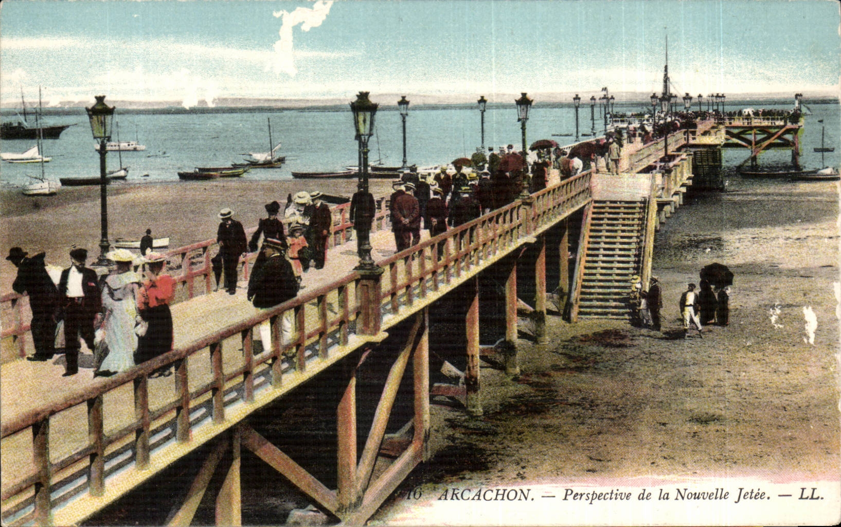 CPA Arcachon Perspective de la nouvelle jetee
