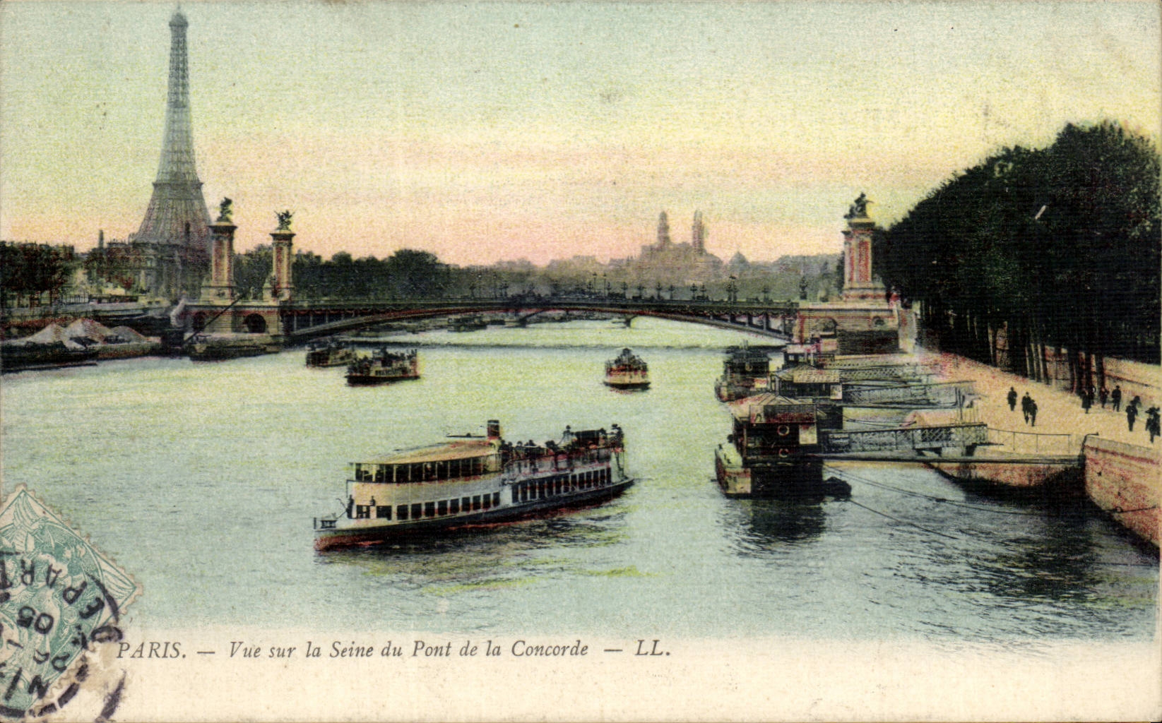 Paris CPA Seen on the Seine of the bridge of the Harmony Eiffel Tower