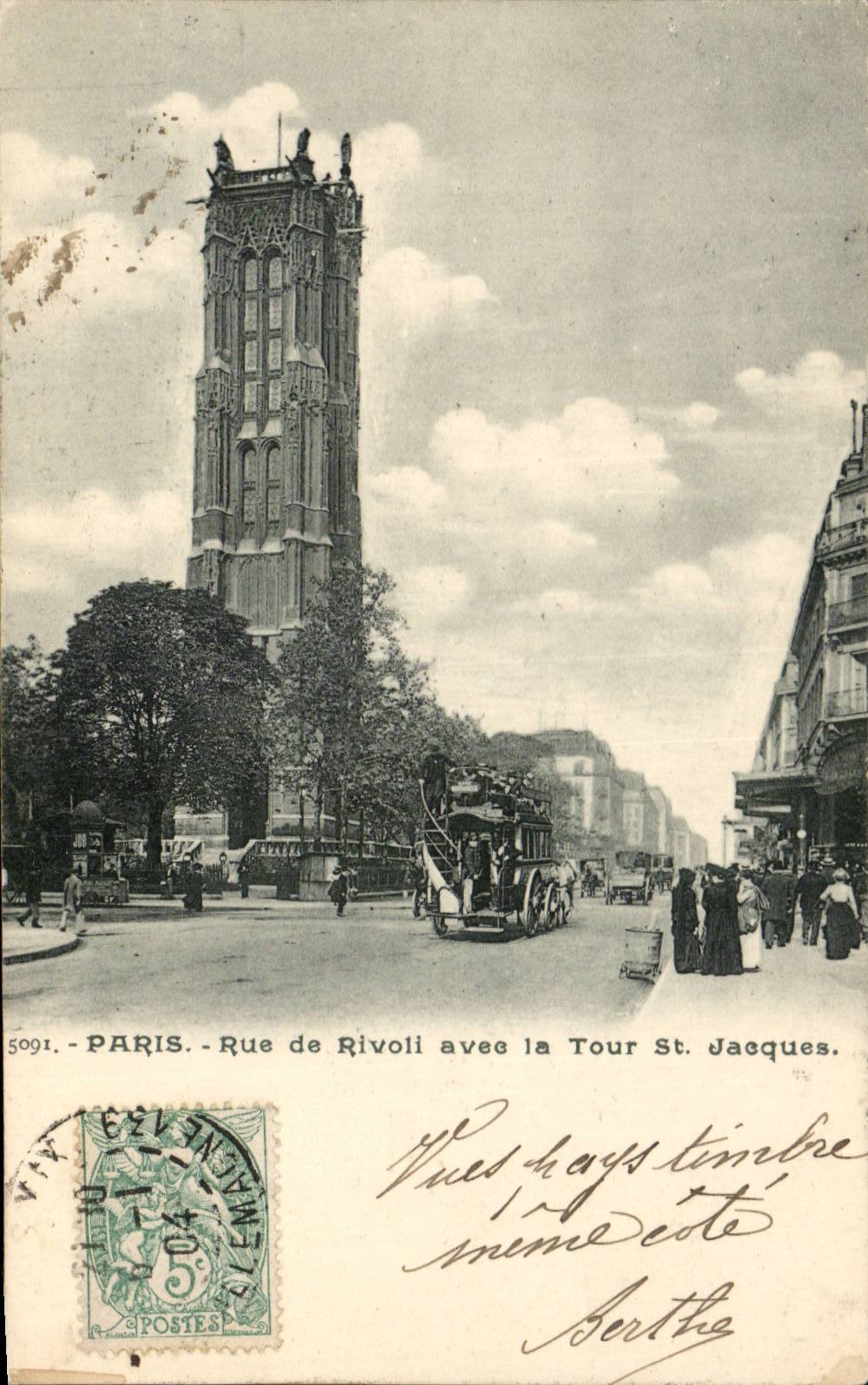 Paris CPA Rue de Rivoli avec la Tour St Jacques