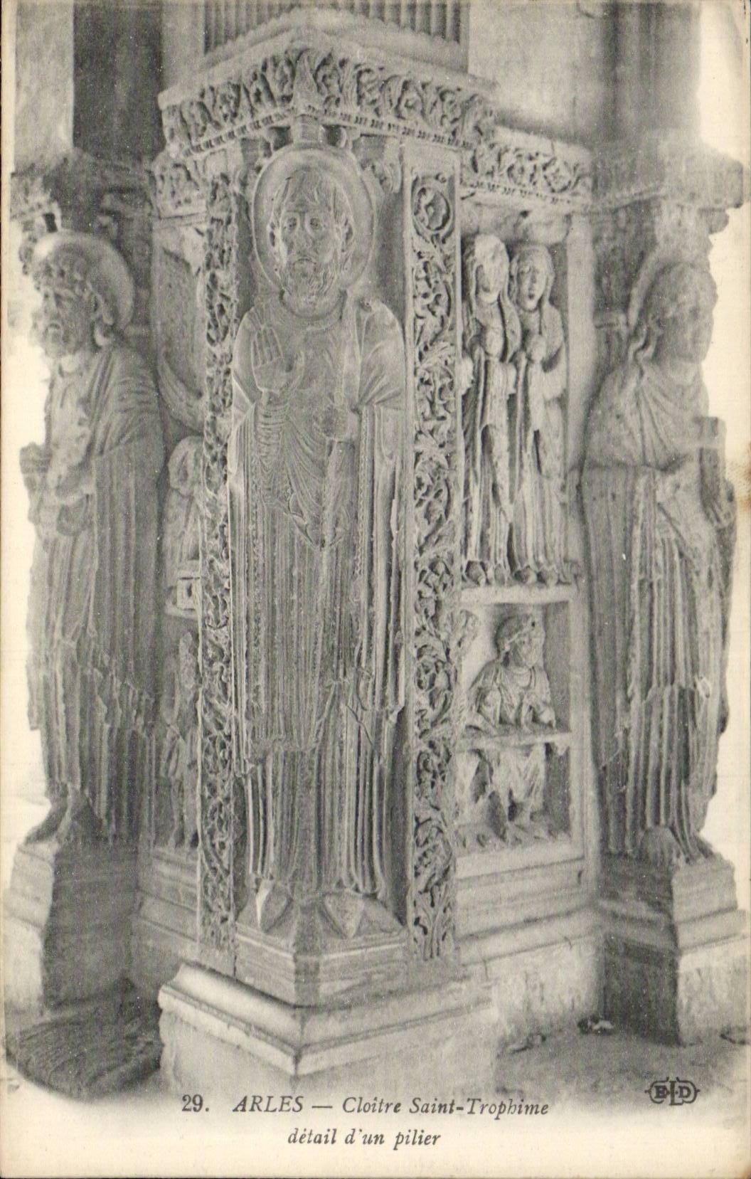 CPA Arles Kloster Sainte Trophine Detail des Pfostens