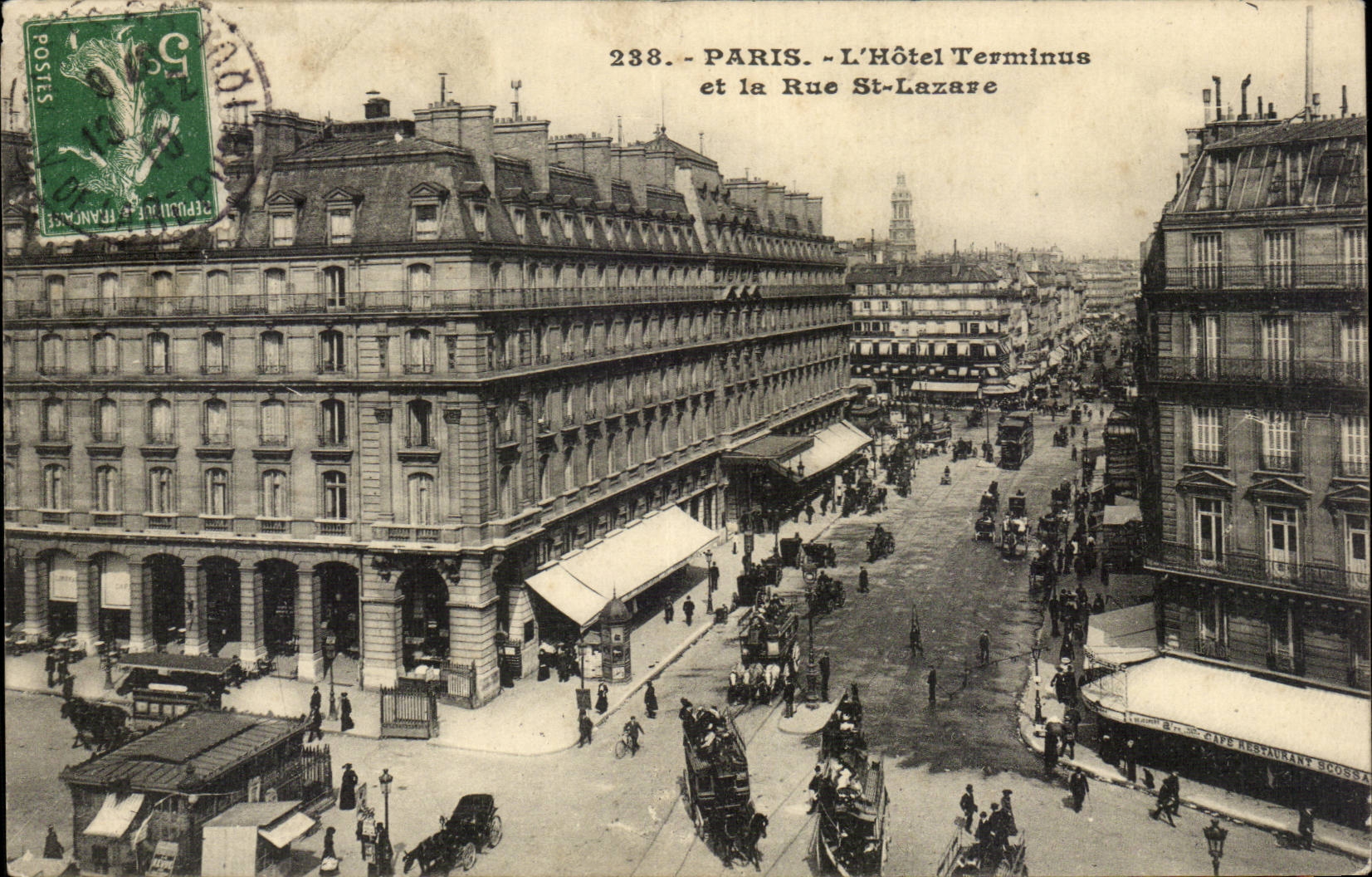 Paris CPA Places Republic Lion