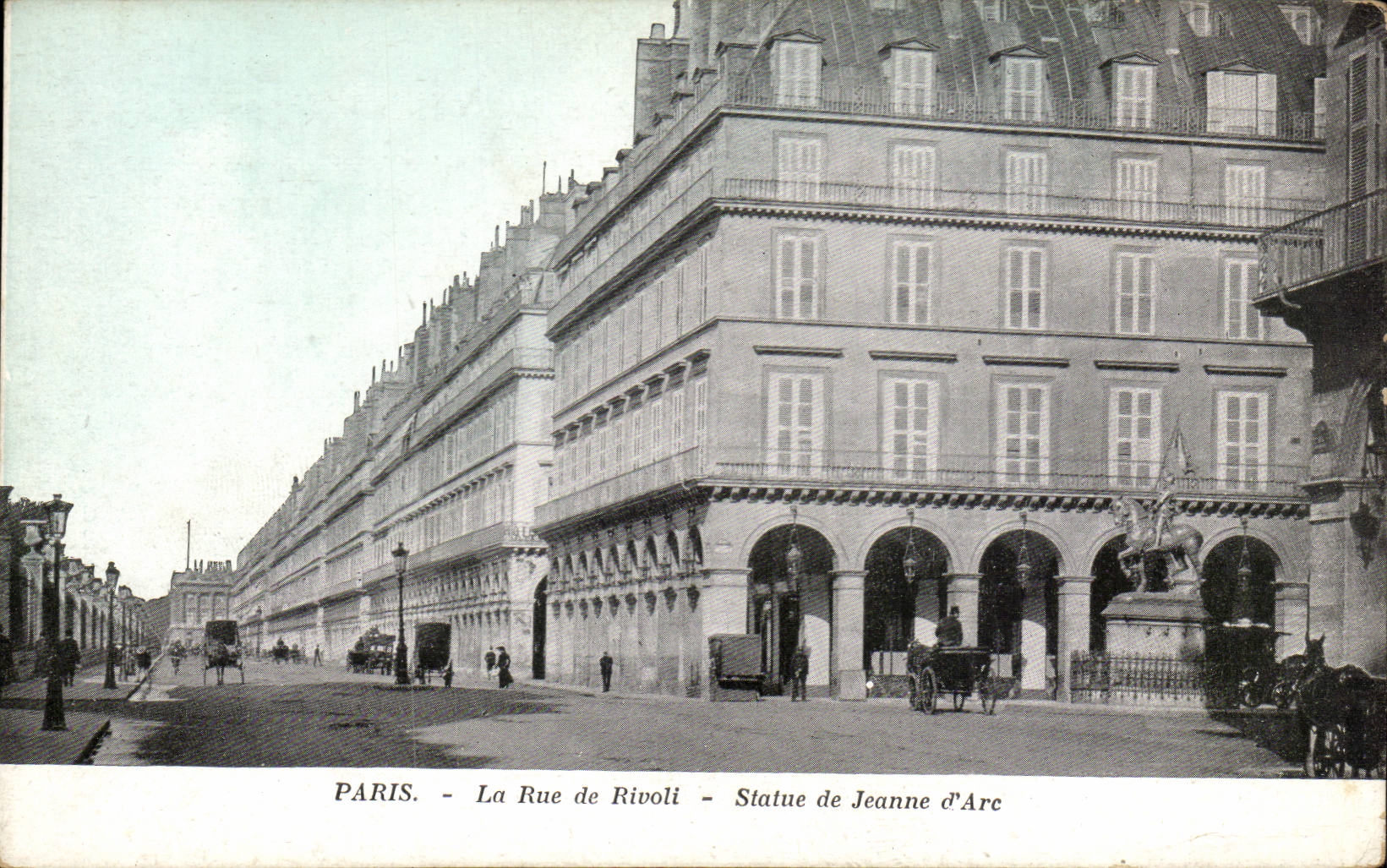 Paris CPA Rue de Rivoli Statue de Jeanne d'arc