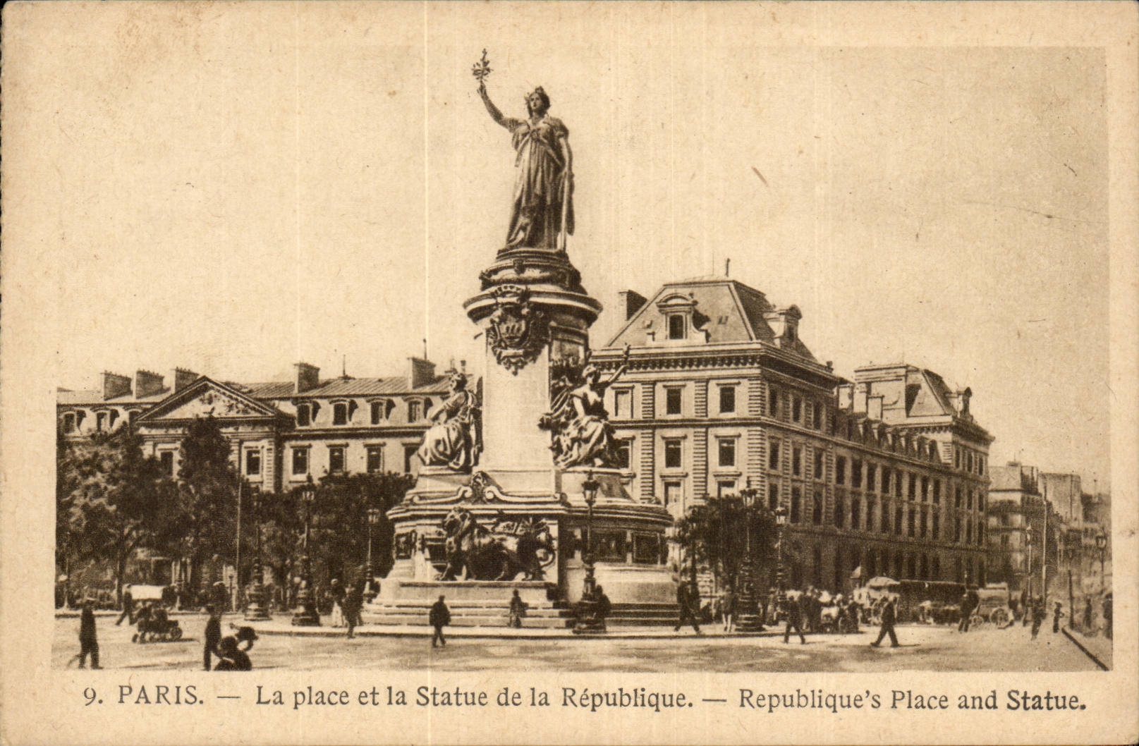 CPA Paris the place and Statue of the Republic