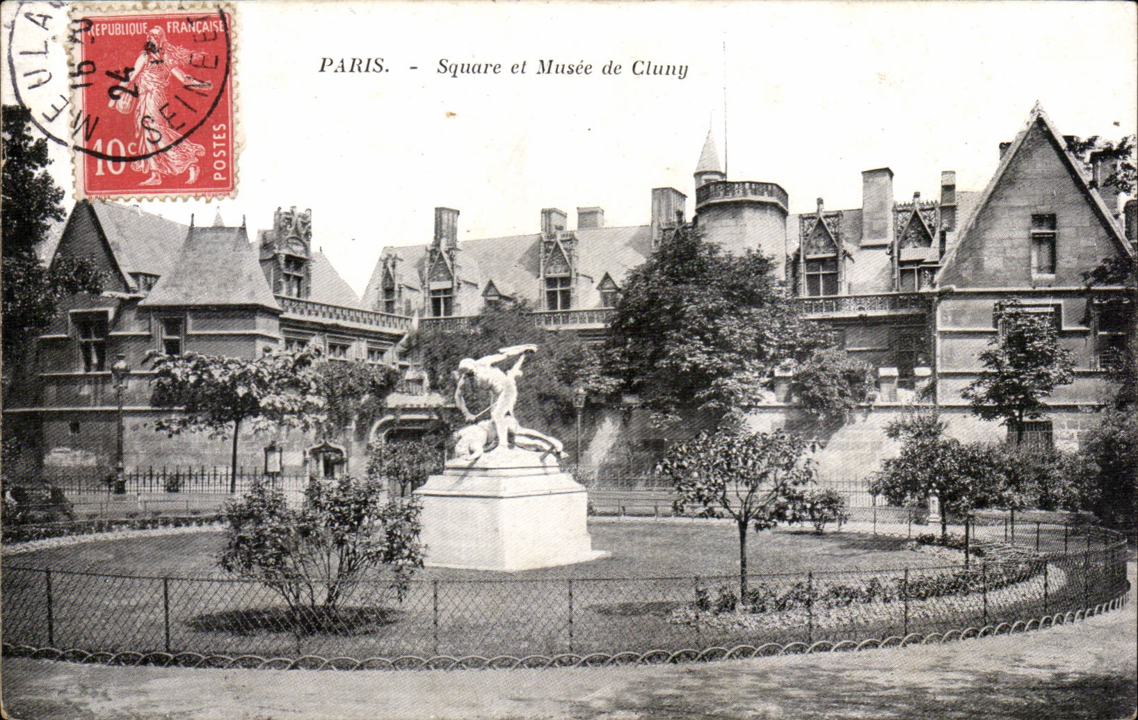 Paris CPA Public garden and Musee of Cluny