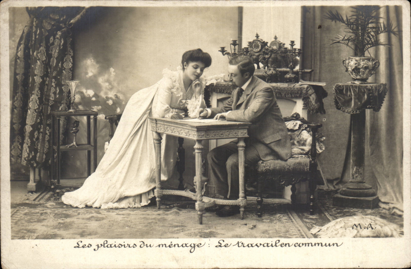 CPA Woman pleasures of the household joint work