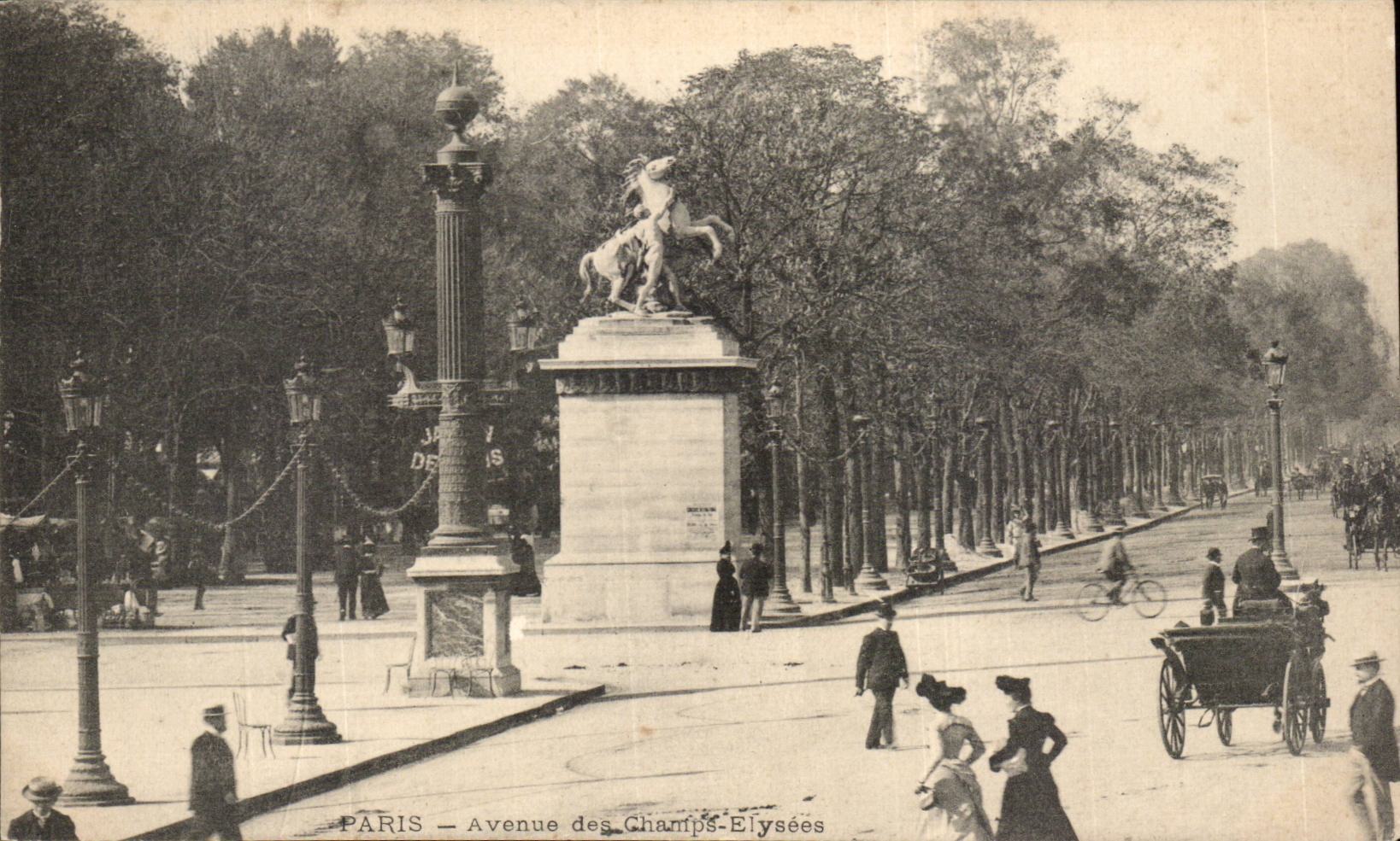 Paris CPA Which occurred of the Champs Elysees