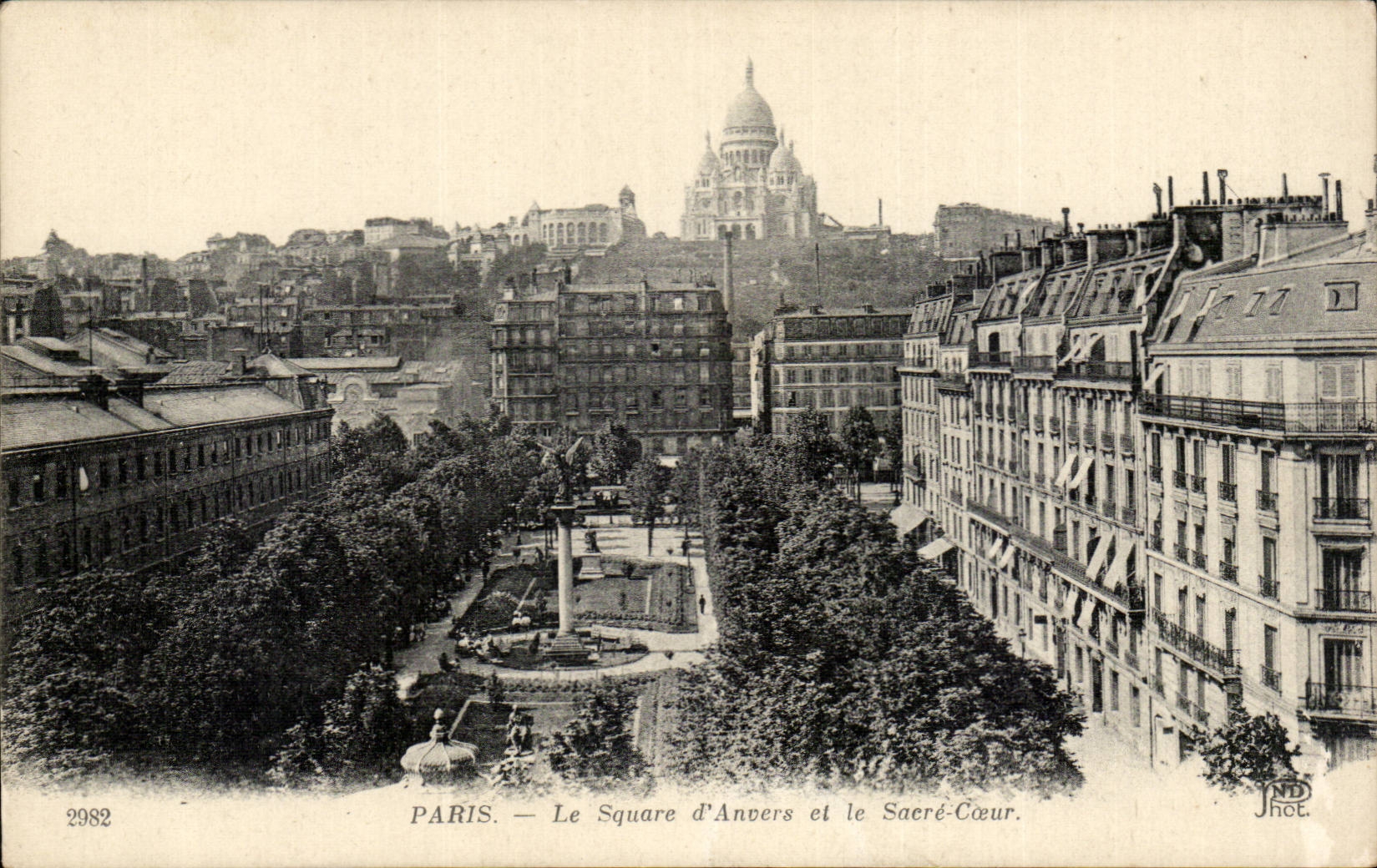 Paris CPA Square d'Anvers et SAcre coeur Montmartre