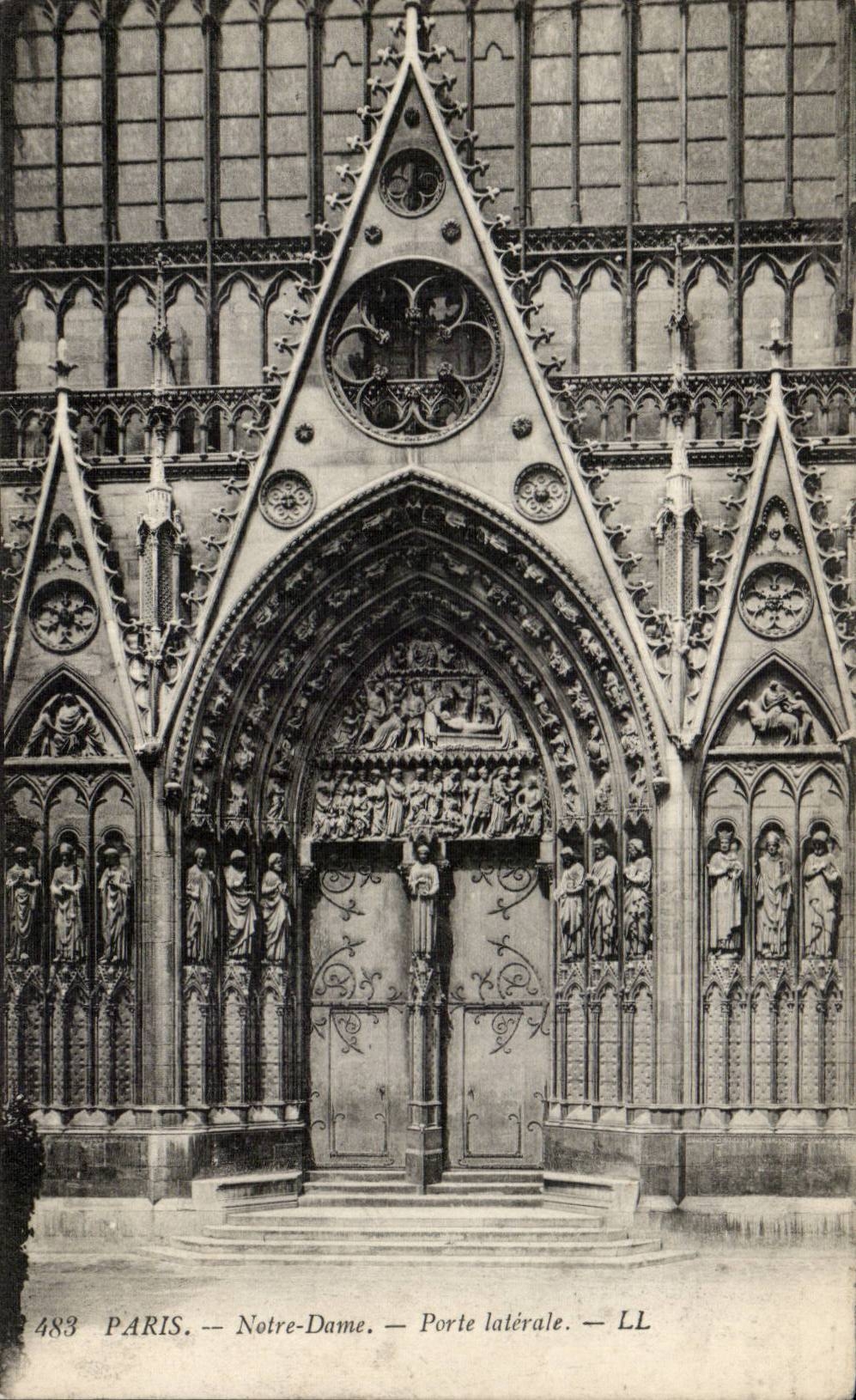Paris CPA Notre DAme Porte laterale
