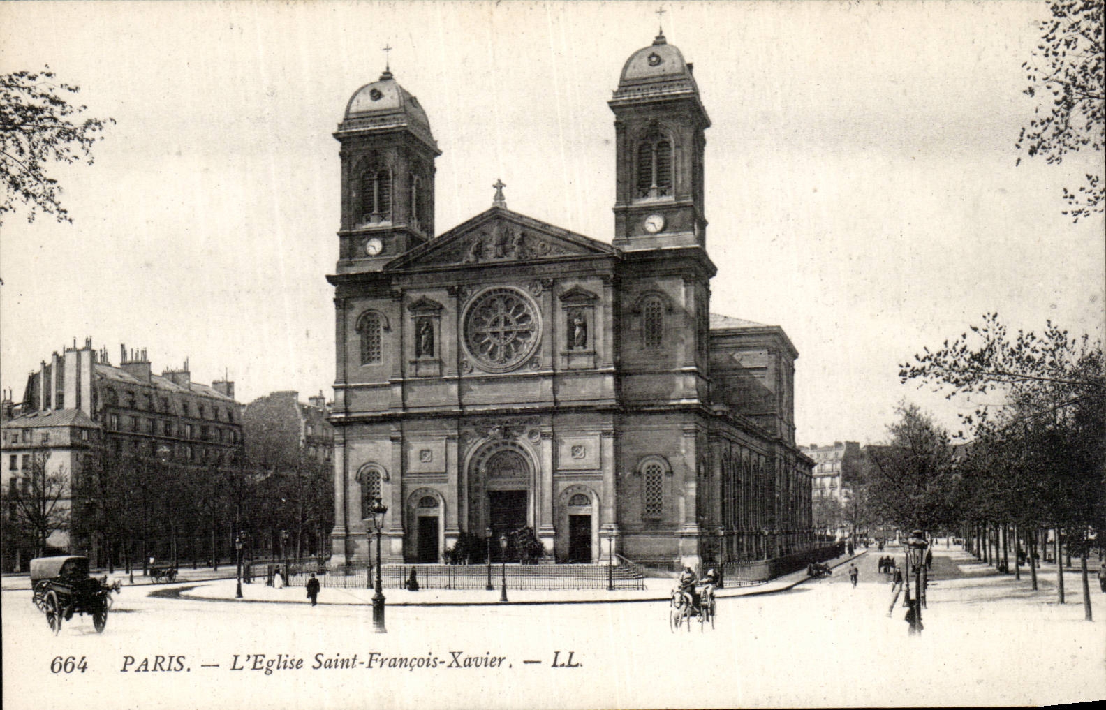 Paris CPA Eglise Saint Francois Xavier