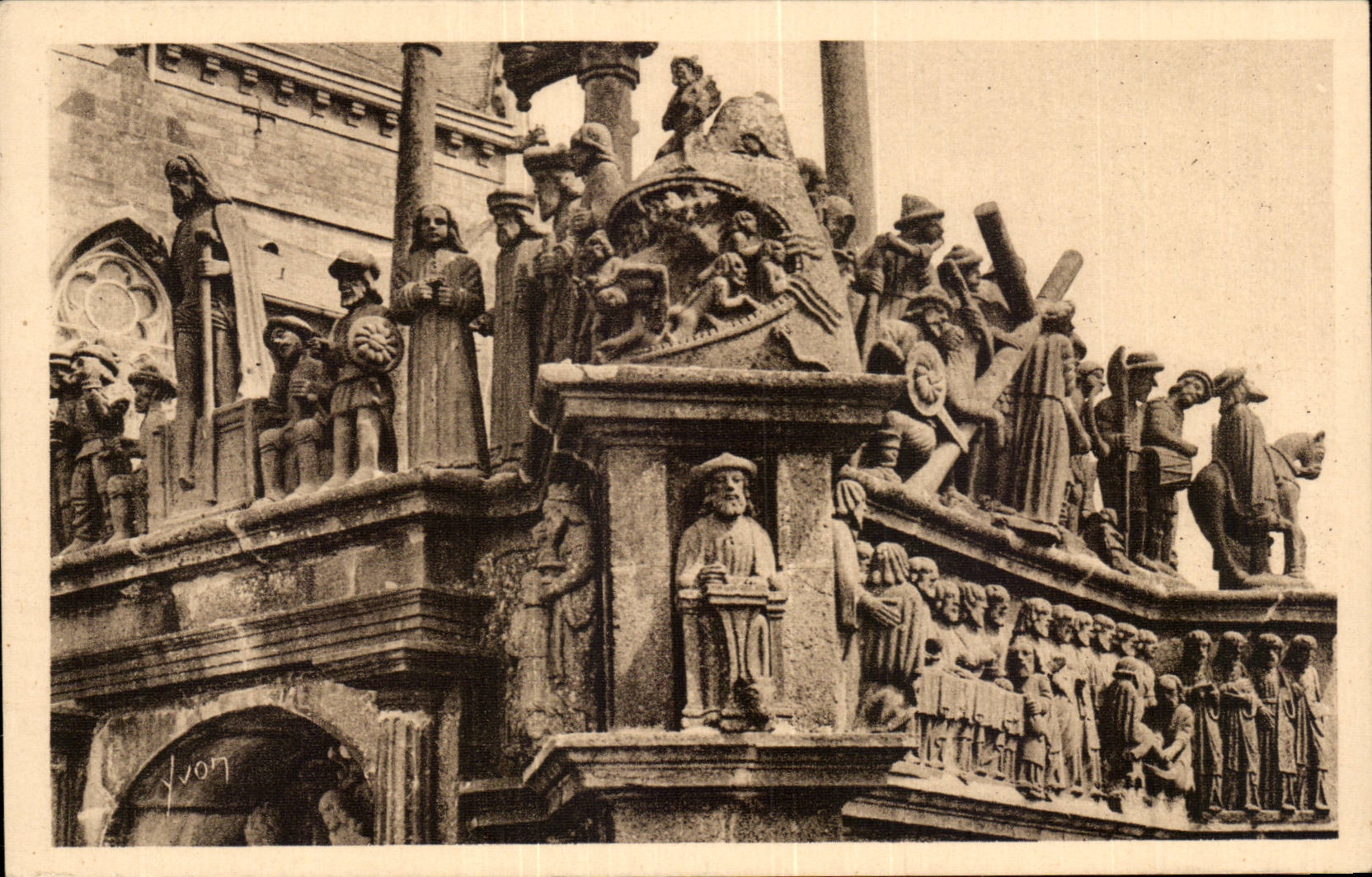 CPA Plougastel DAoulas Le calvaire