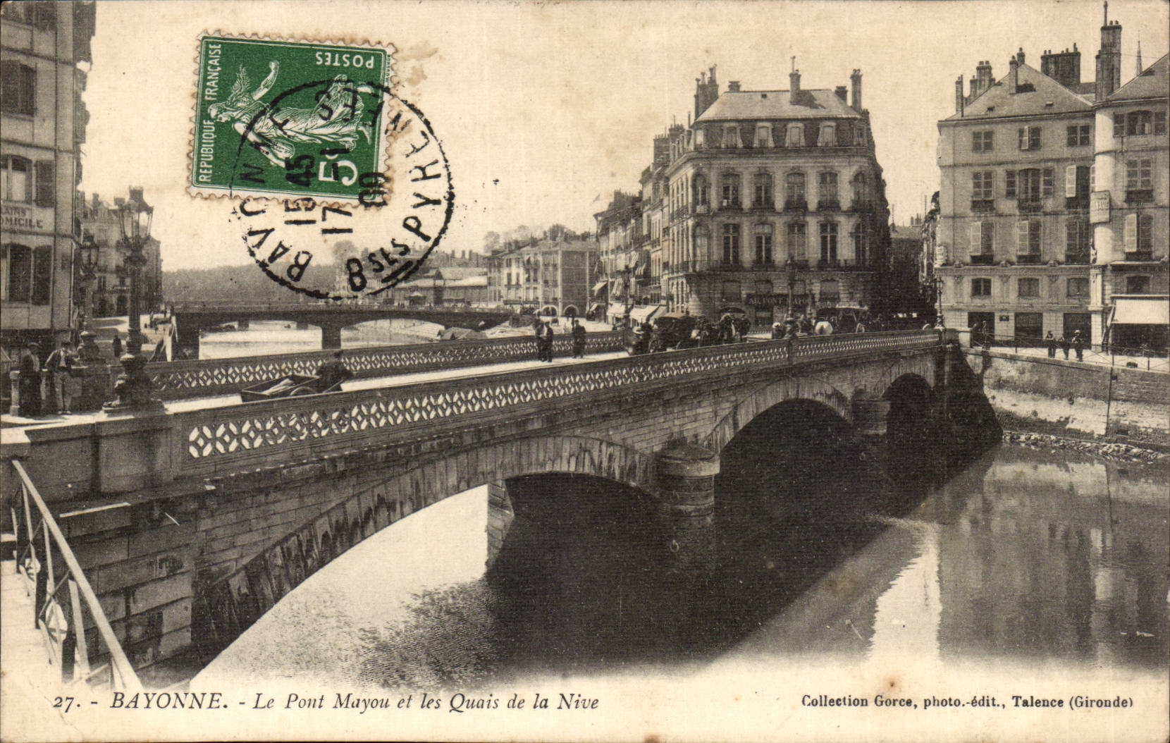 CPA Bayonne the Mayou bridge and quays of Nive