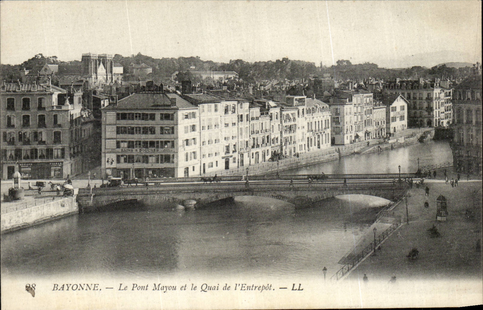 Bayonne CPA the Mayou bridge and the quay of the warehouse