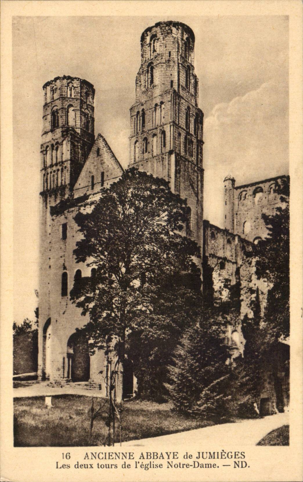 CPA Old abbey of Jumieges two Tours of the church our Lady