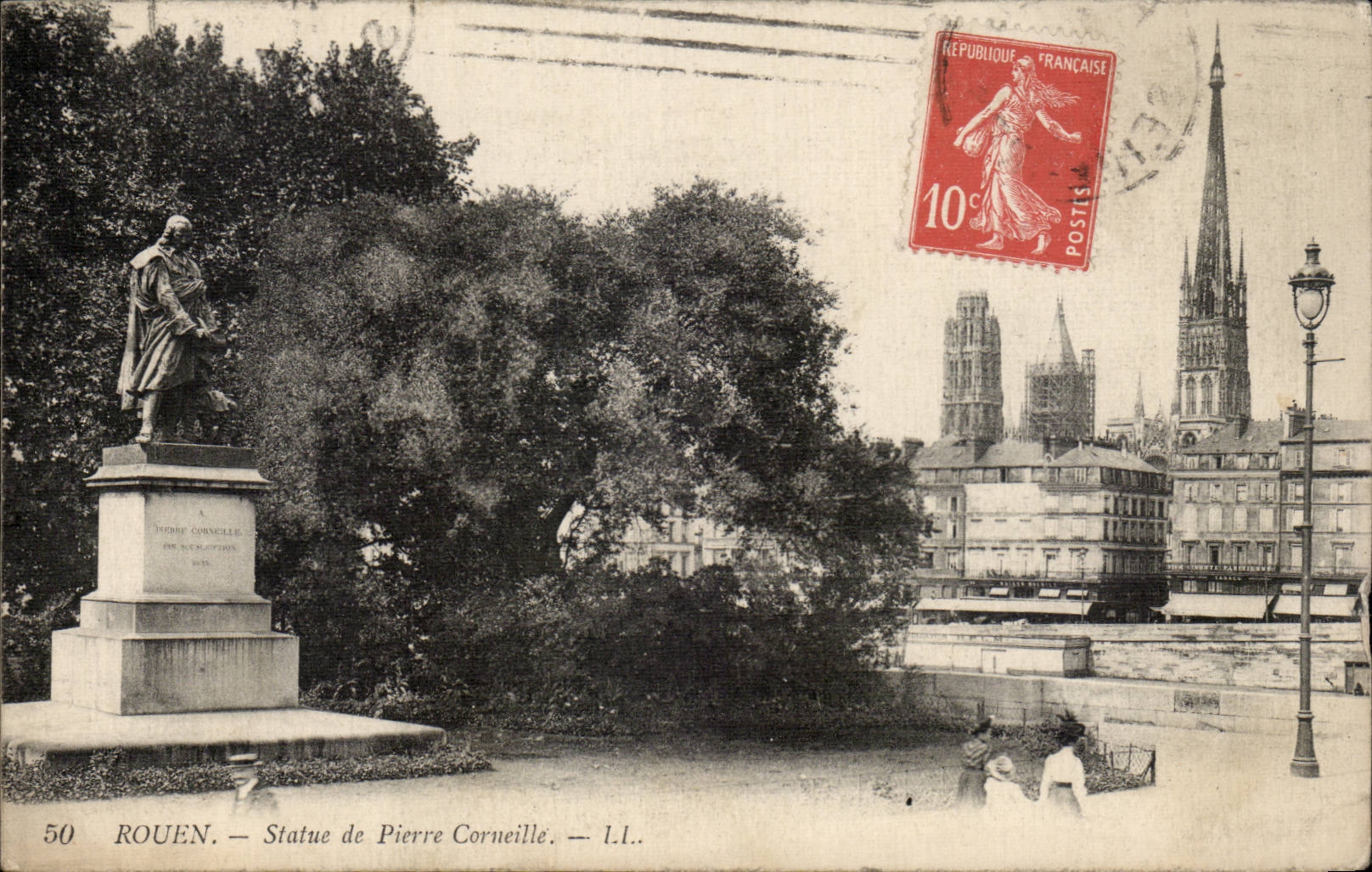 CPA Rouen Statue of Pierre crow