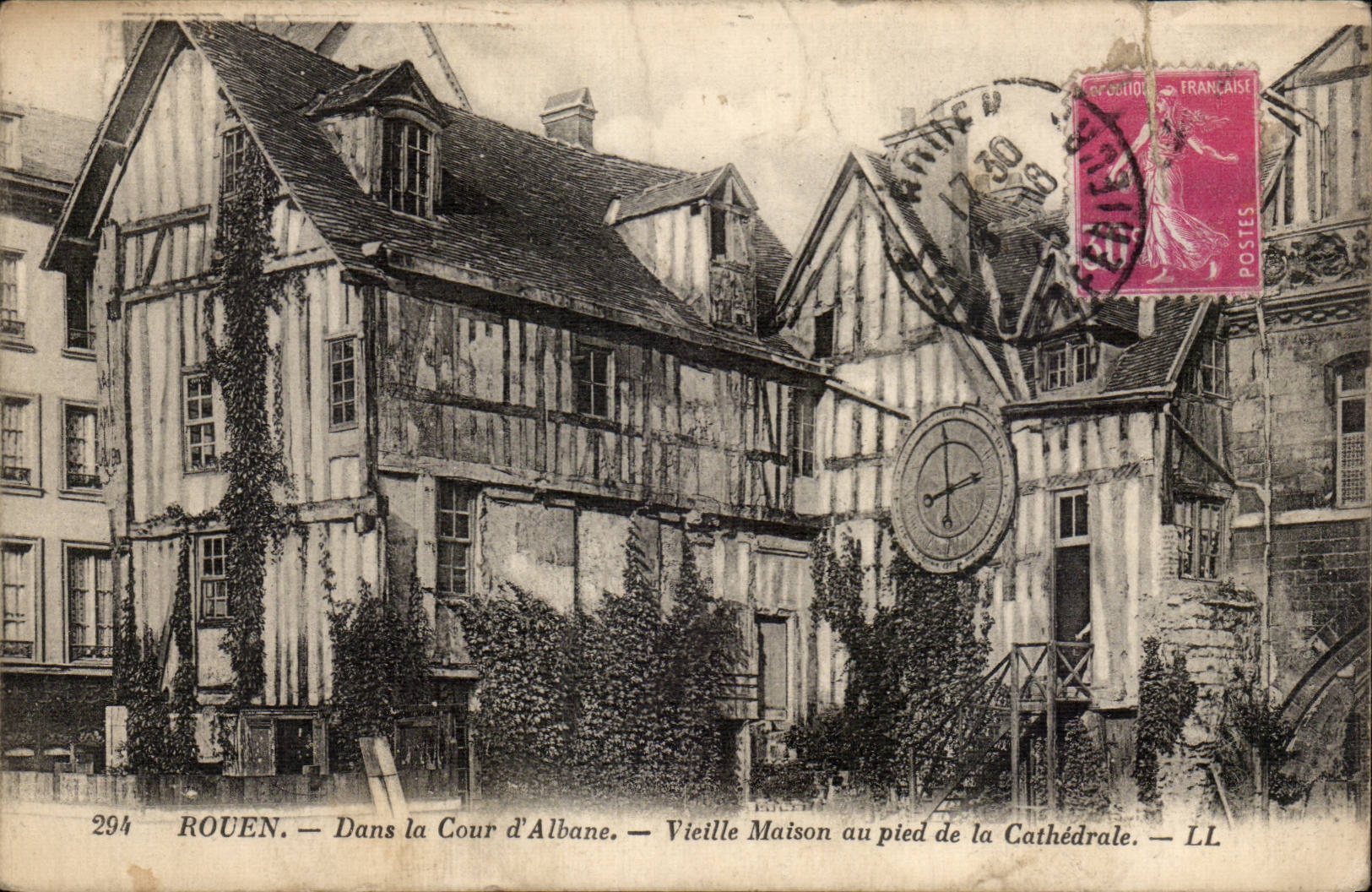 CPA Rouen In the court of albane Old house to the foot of the cathedral