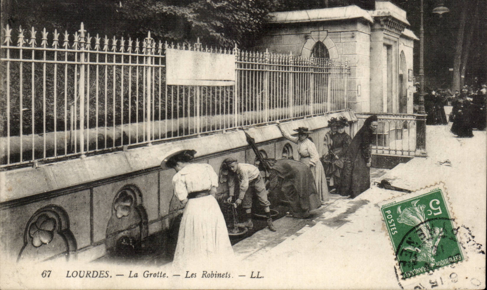 CPA Lourdes the cave taps