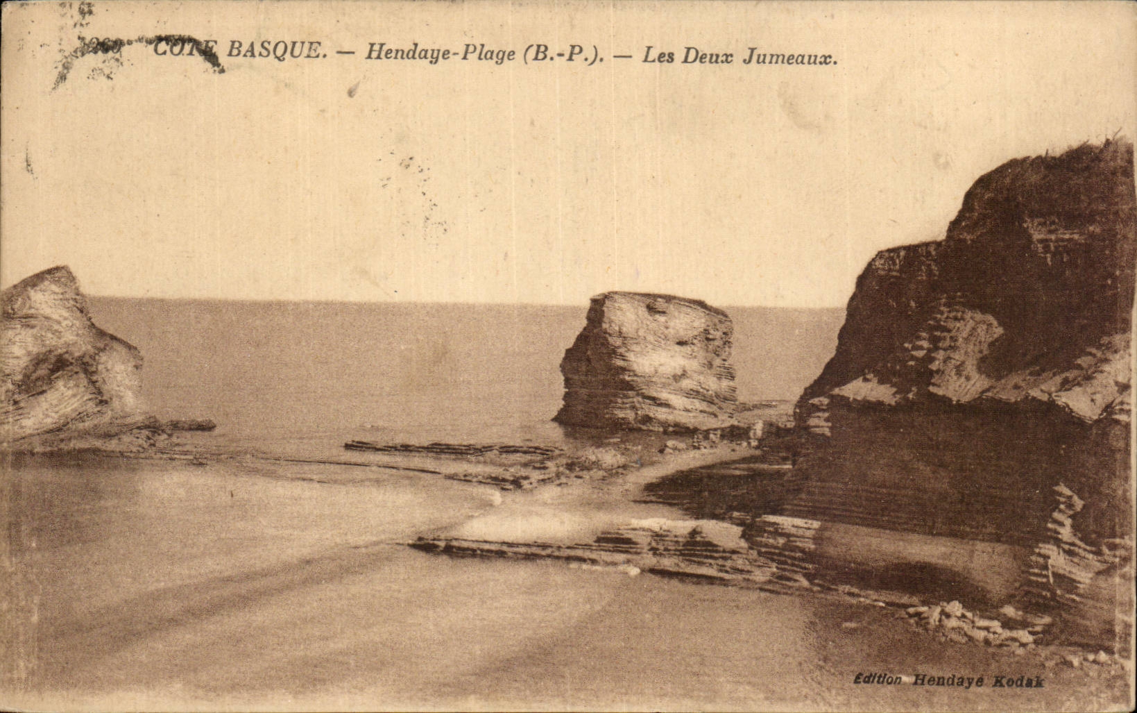 Dimension Basque Hendaye beach CPA the two twins