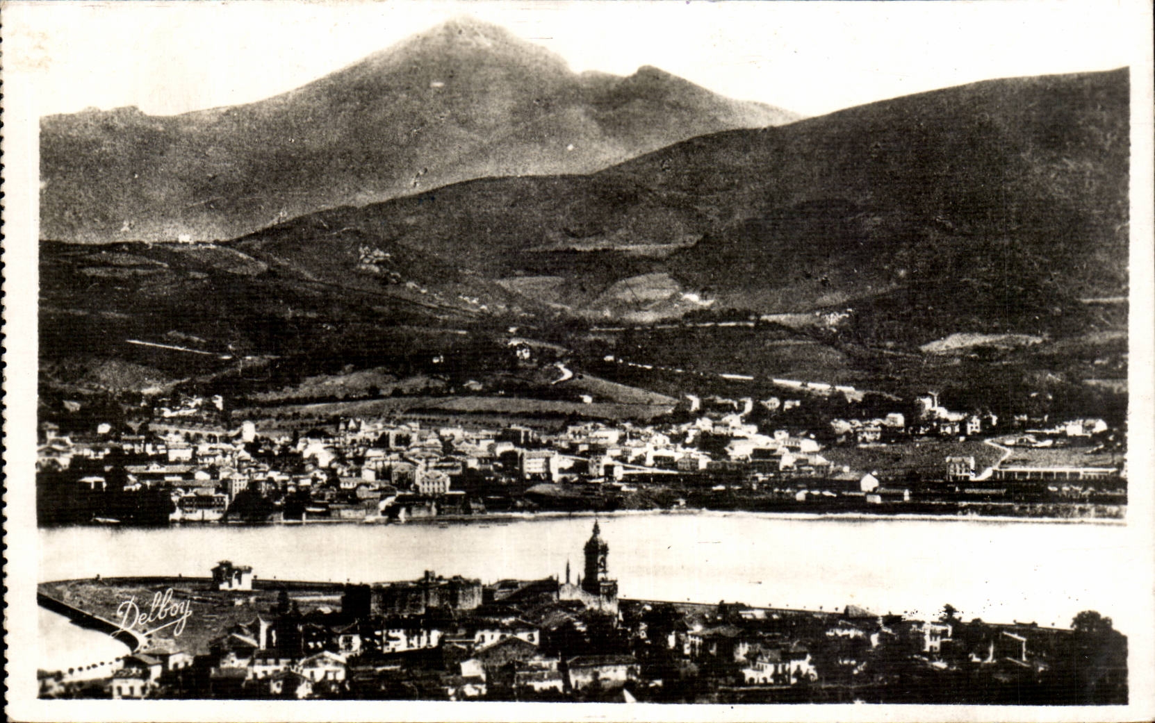CPA Spanish Border River Bidasoa Hendaye and the point of Rhune