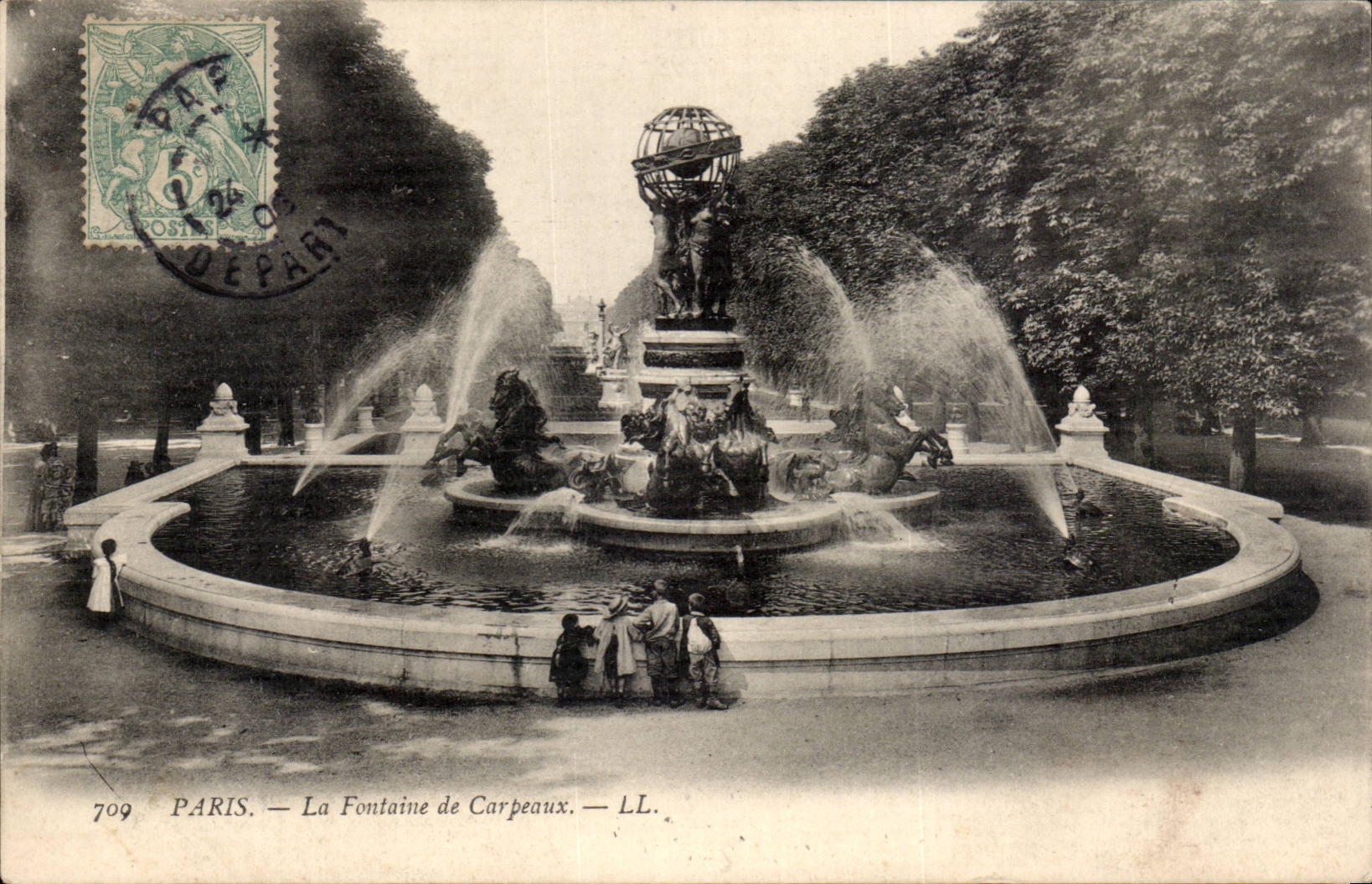 Paris CPA Fontaine de CArpeaux
