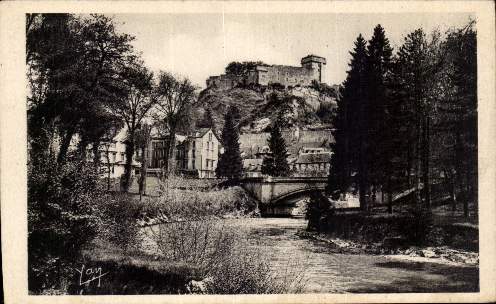 CPA Lourdes the strong castle and the gAve