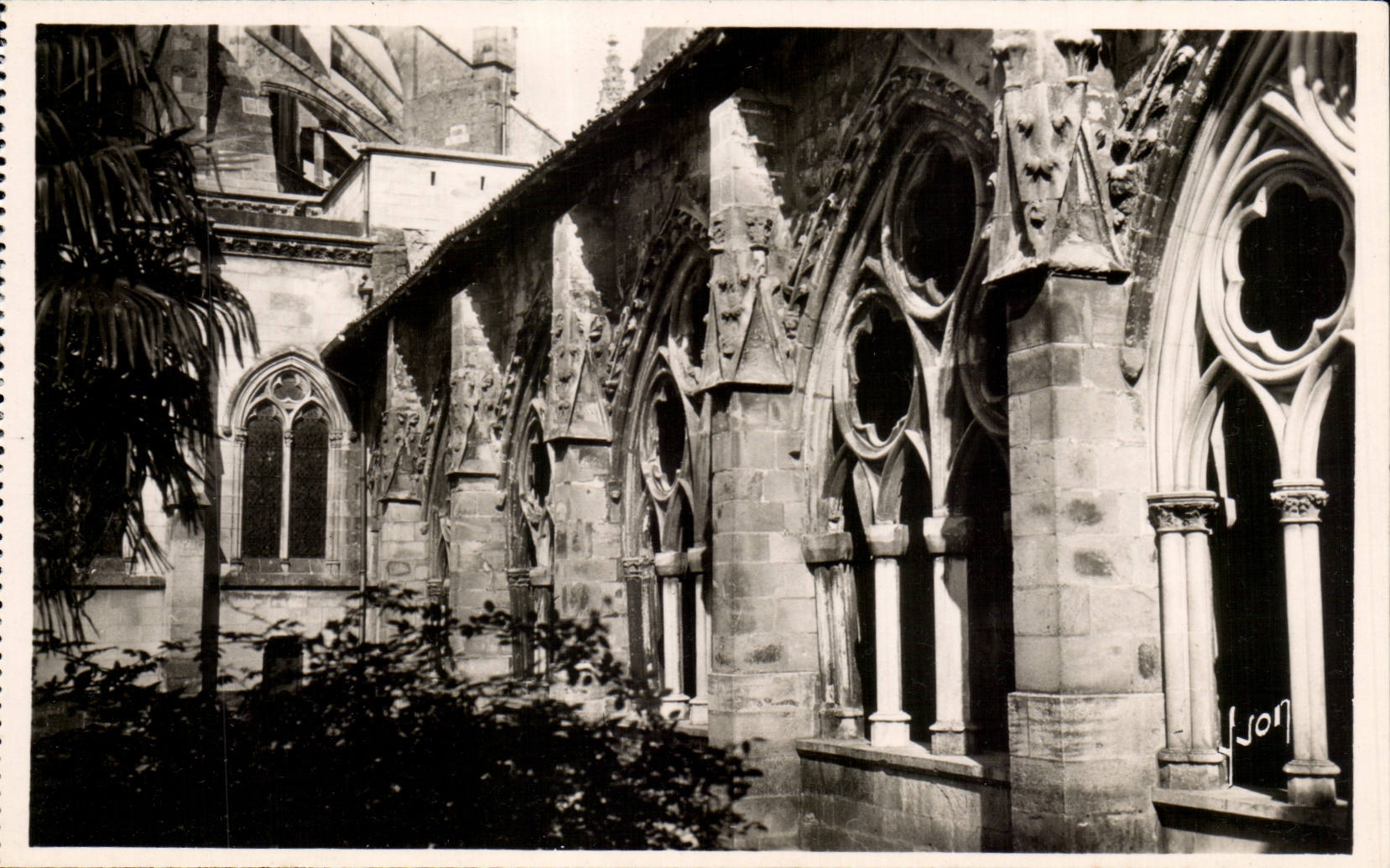 Bayonne CPA Detail of the cloister of the cathedral