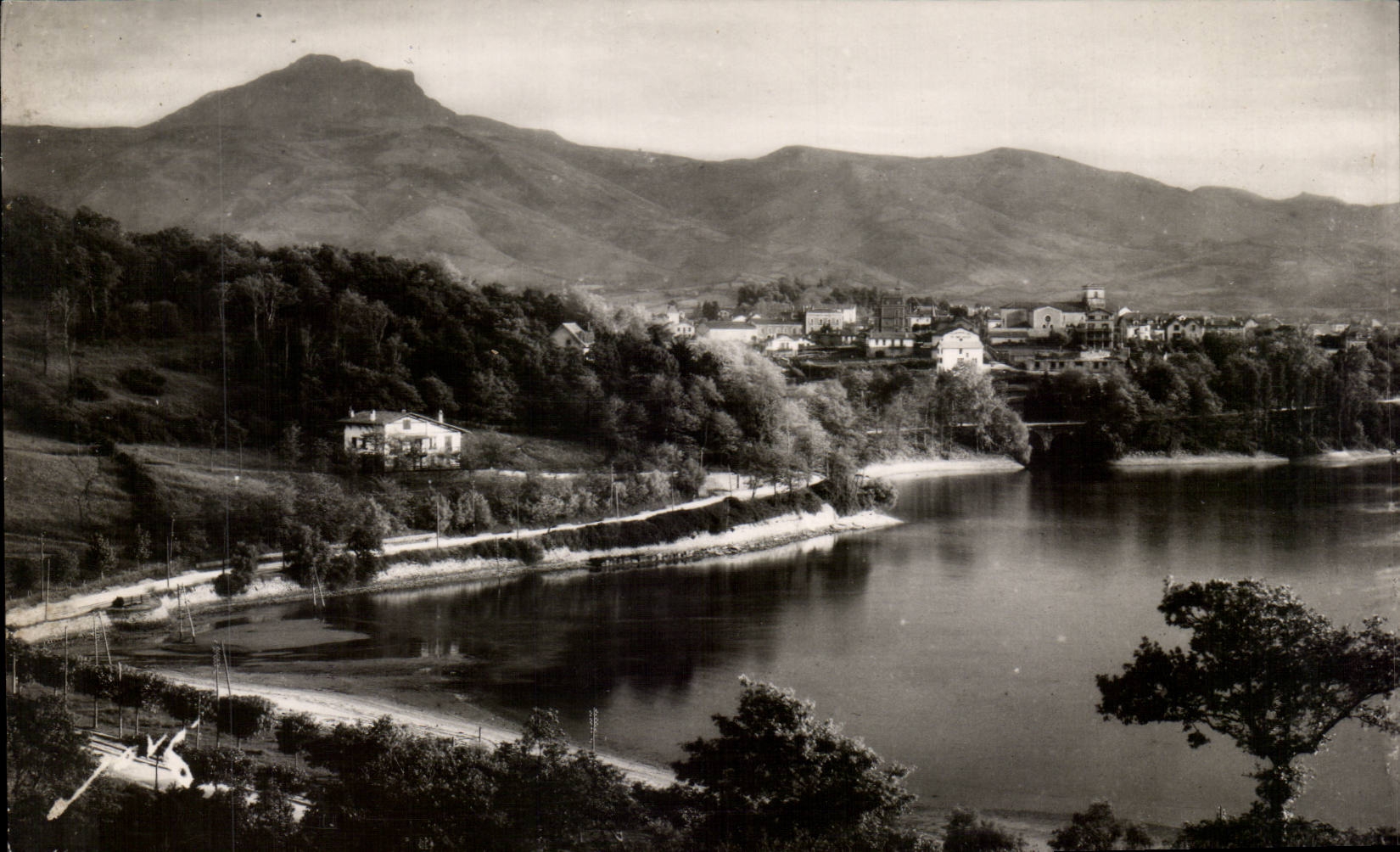 Hendaye MODERN CARD the peak of Haya dominates the city