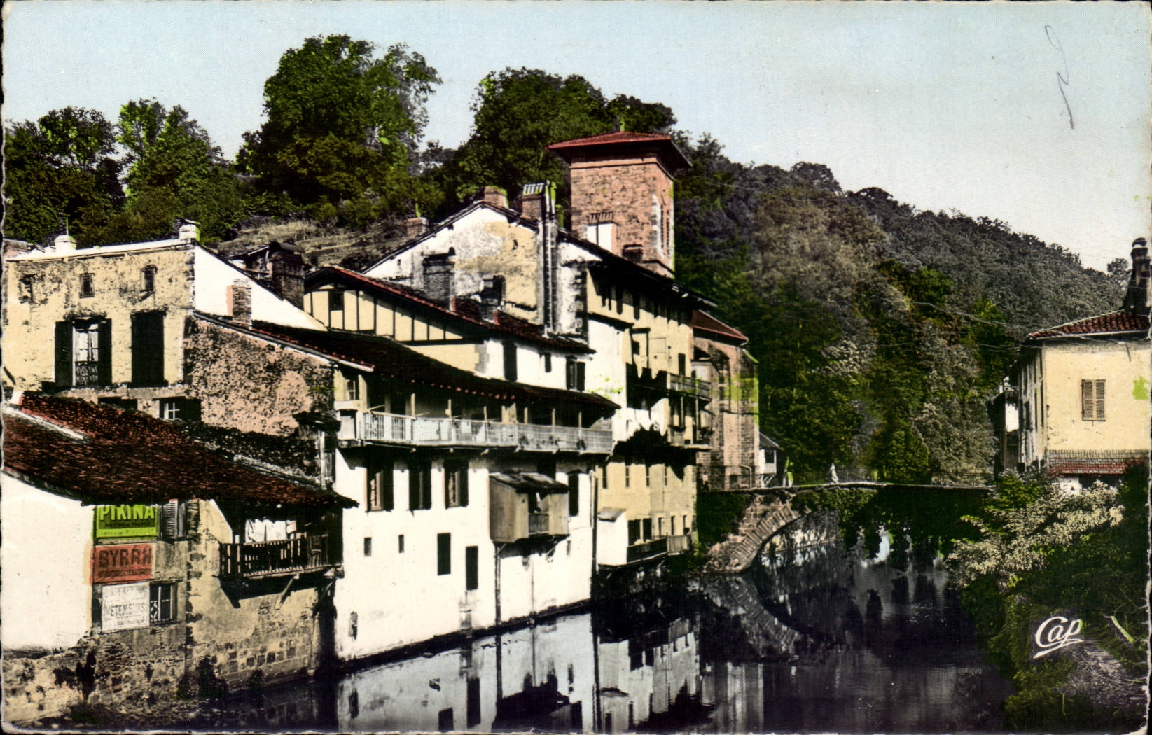 Saint Jean Foot of Port MODERN CARD Basque Houses on Nive and the bridge of Spain