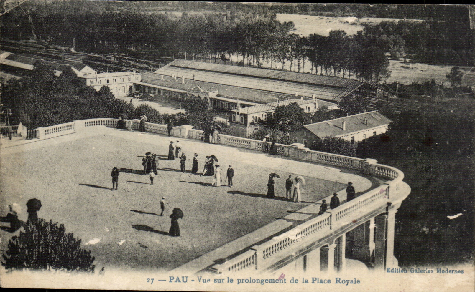 Pau CPA gesehen auf die Verlangerung des koniglichen Platzes