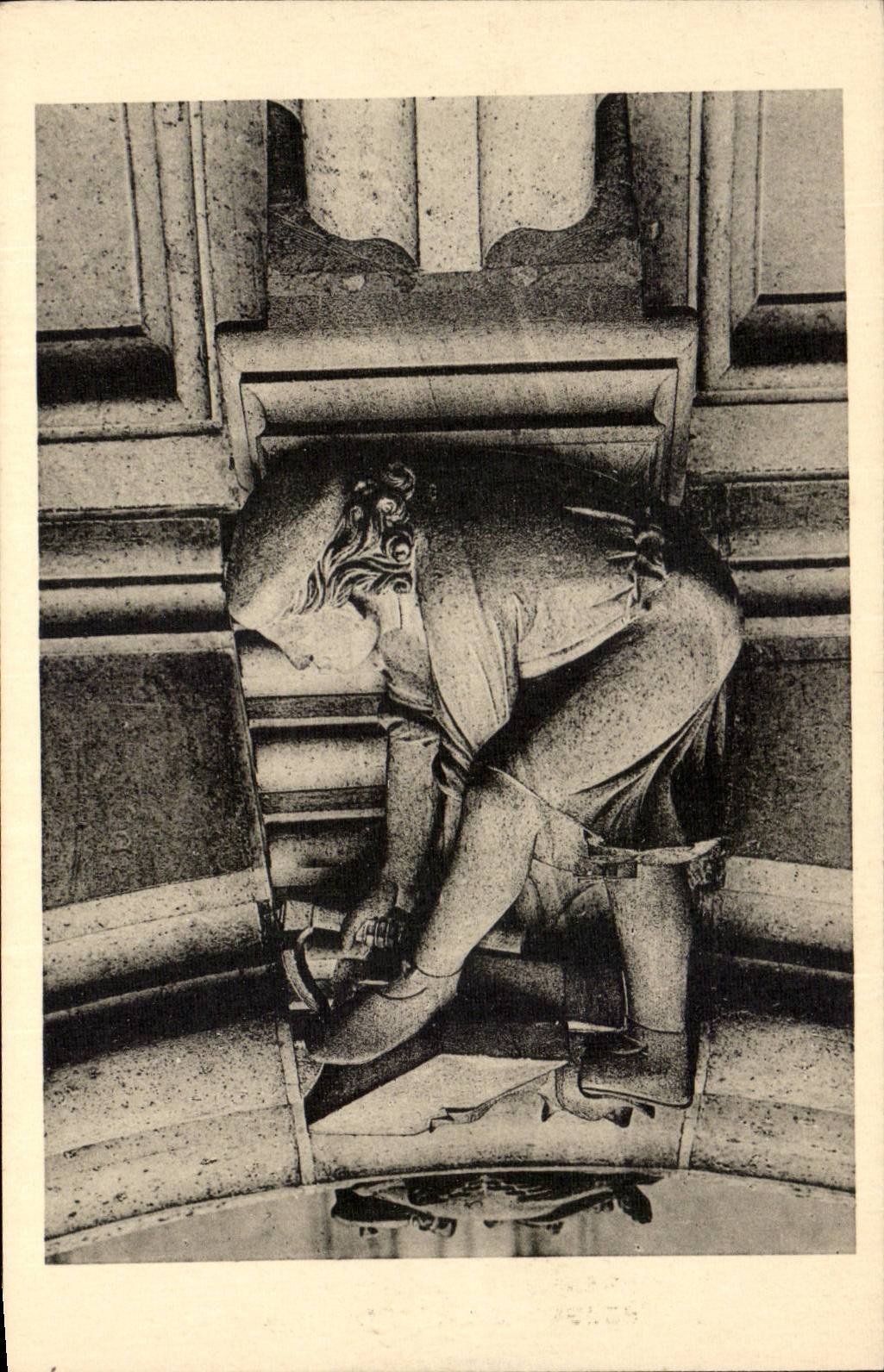 CPA Schloss der Pierrefonds Unterseite der Lampe der Tischler