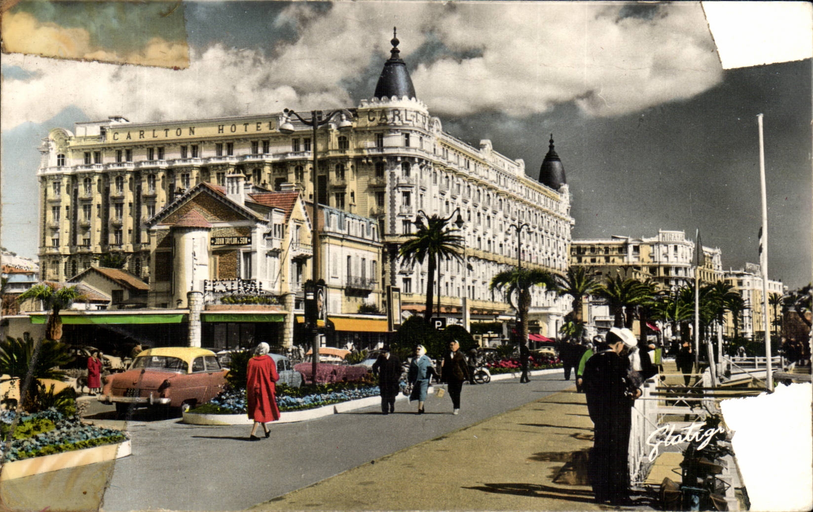 CPSM Cannes the small cross and the Carlton hotel
