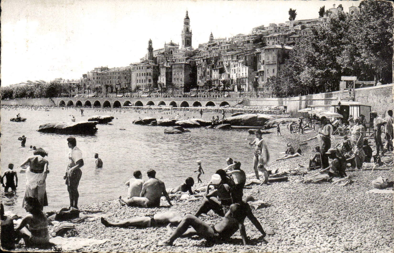 CPSM Menton the beach