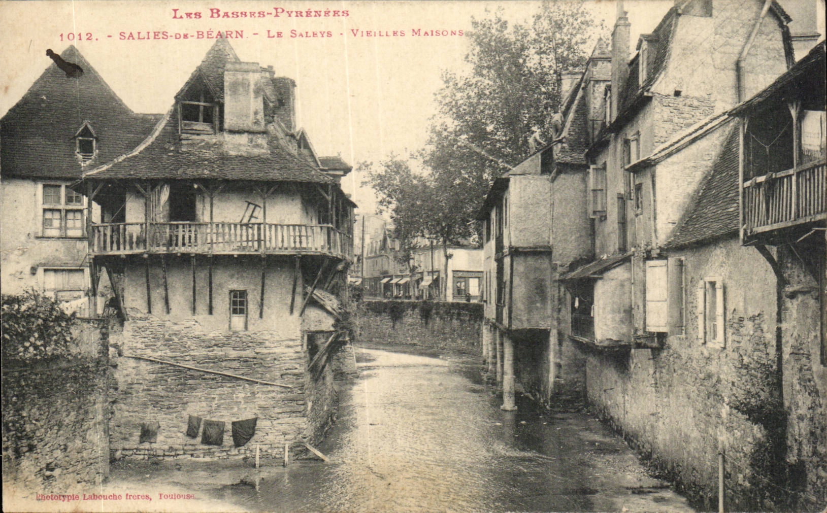 Dirtied CPA of Bearn Saleys Old women houses