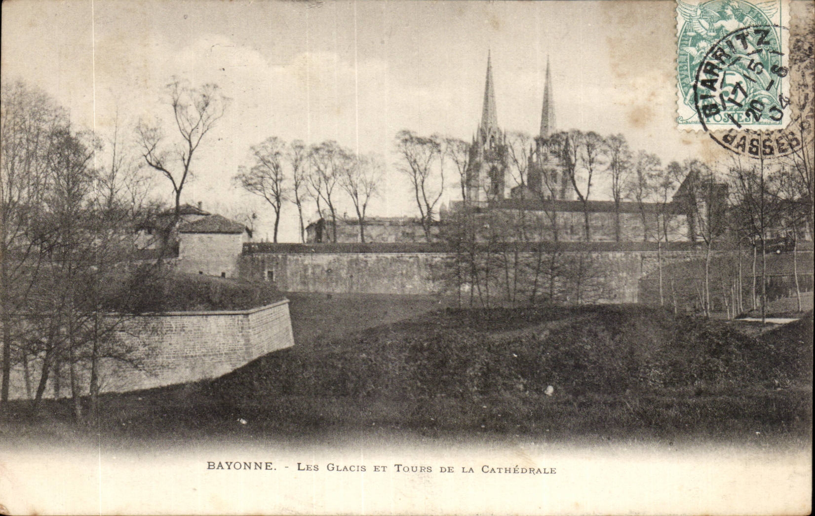 CPA Bayonne glacis and towers of the cathedral