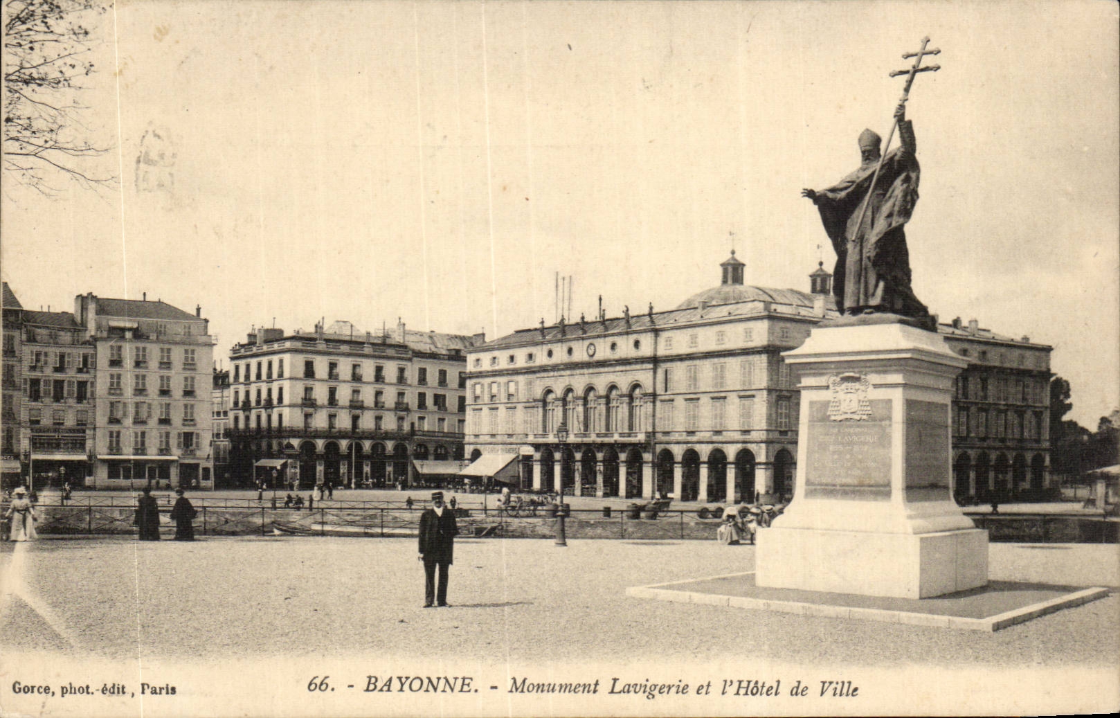 CPA Bayonne Monument Lavignerie and the town hall