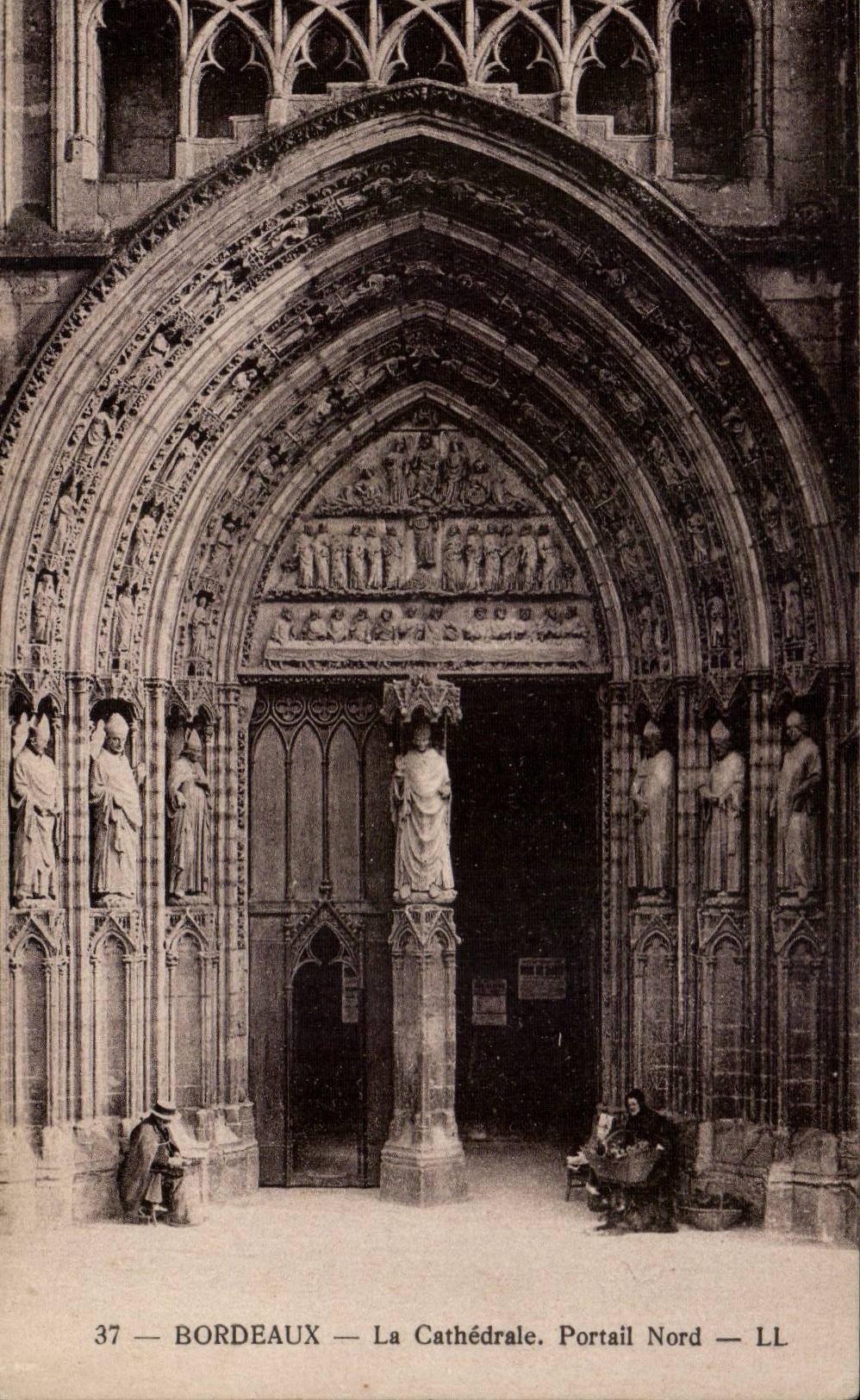 CPA Bordeaux the northern cathedral Gate
