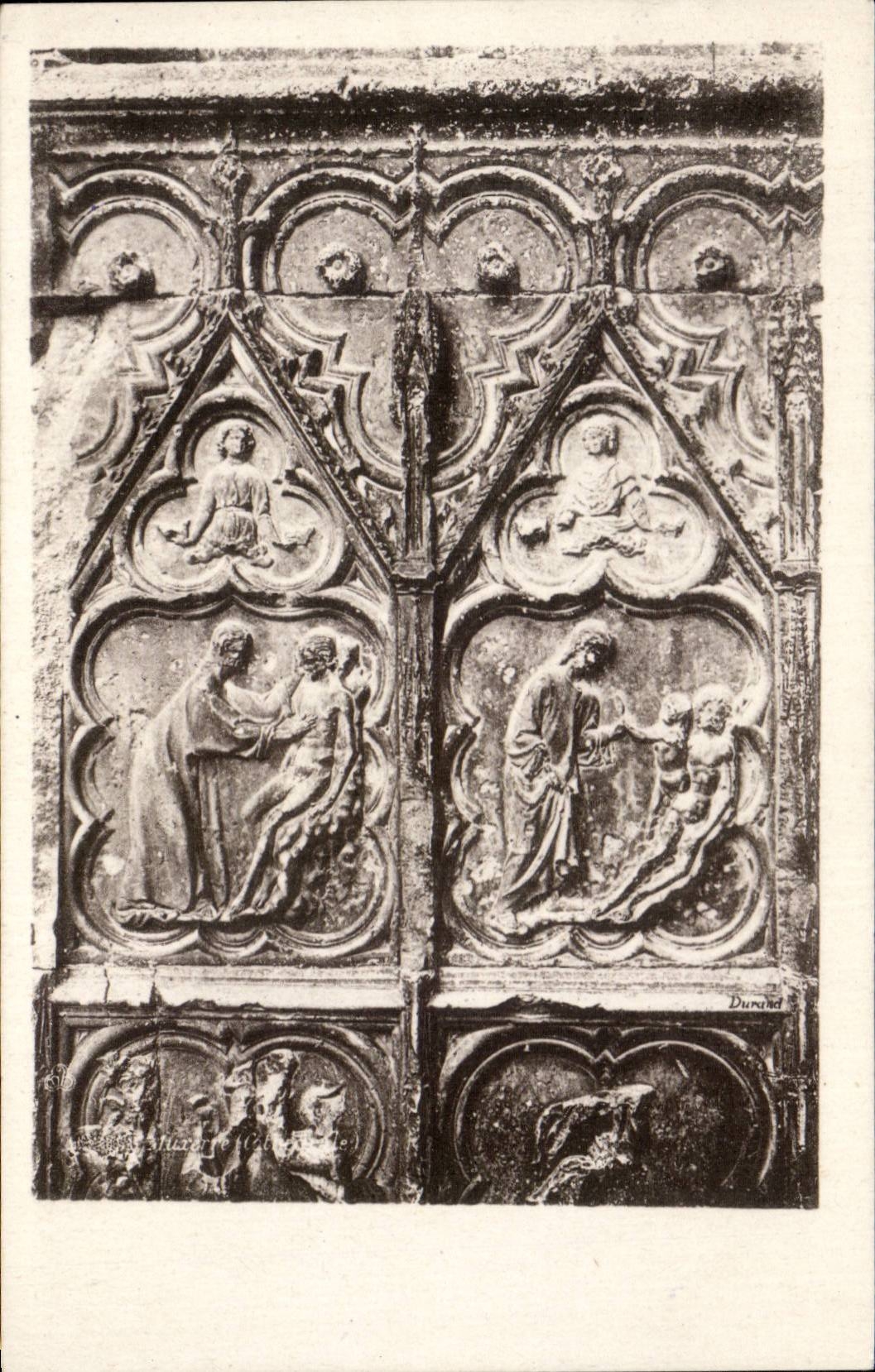 CPA Auxerre Church Saint Etienne side Gate left Creation of the man and the Woman