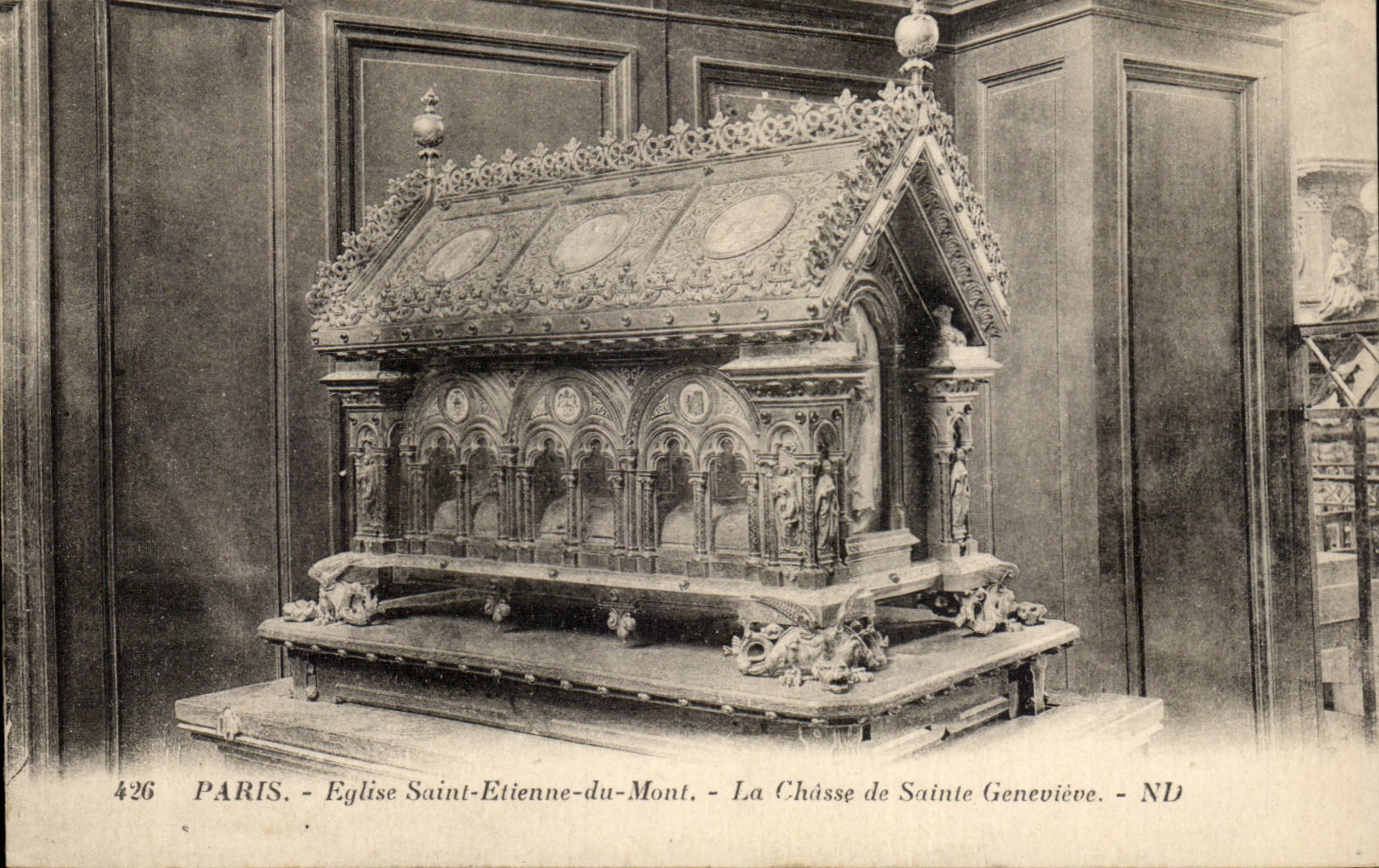 Paris CPA Church Saint Etienne of the Mount the hunting of Sainte Genevieve