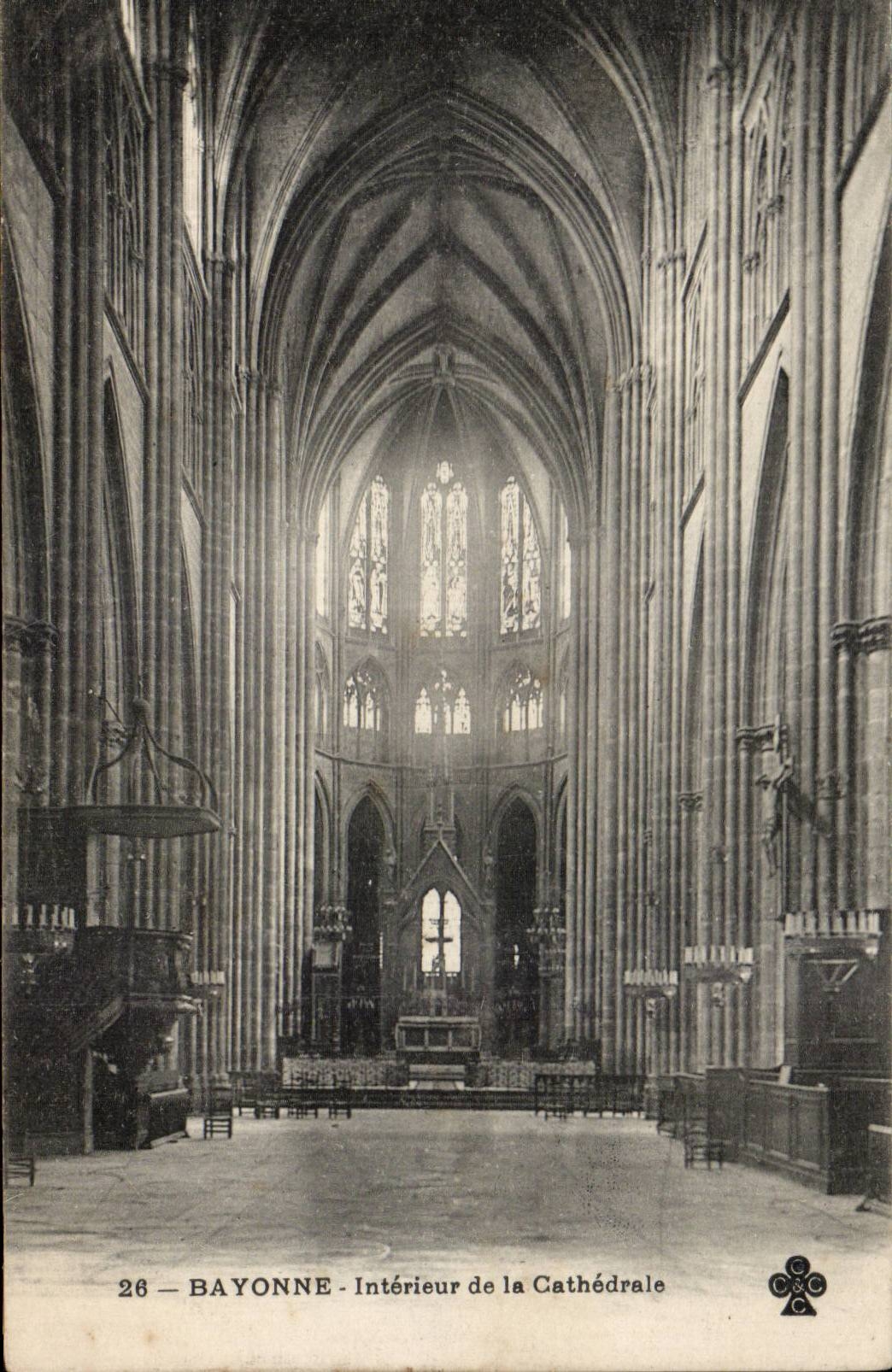 Interior Bayonne CPA of the cathedral