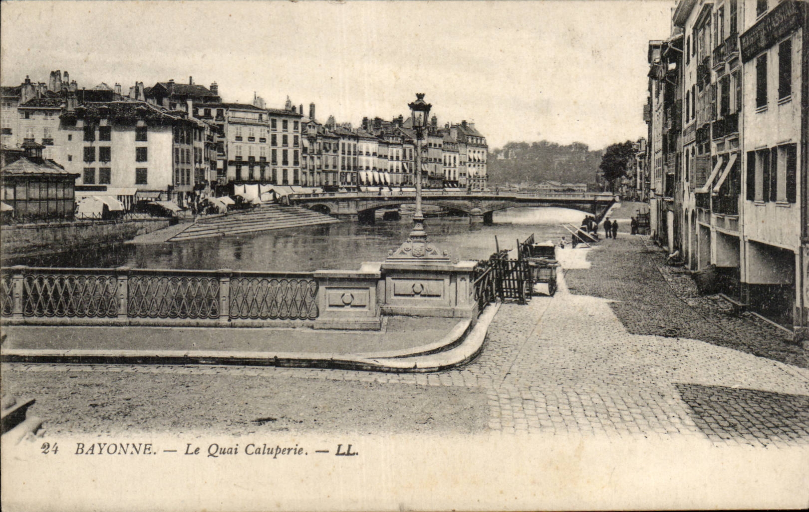Bayonne CPA the Caluperie quay