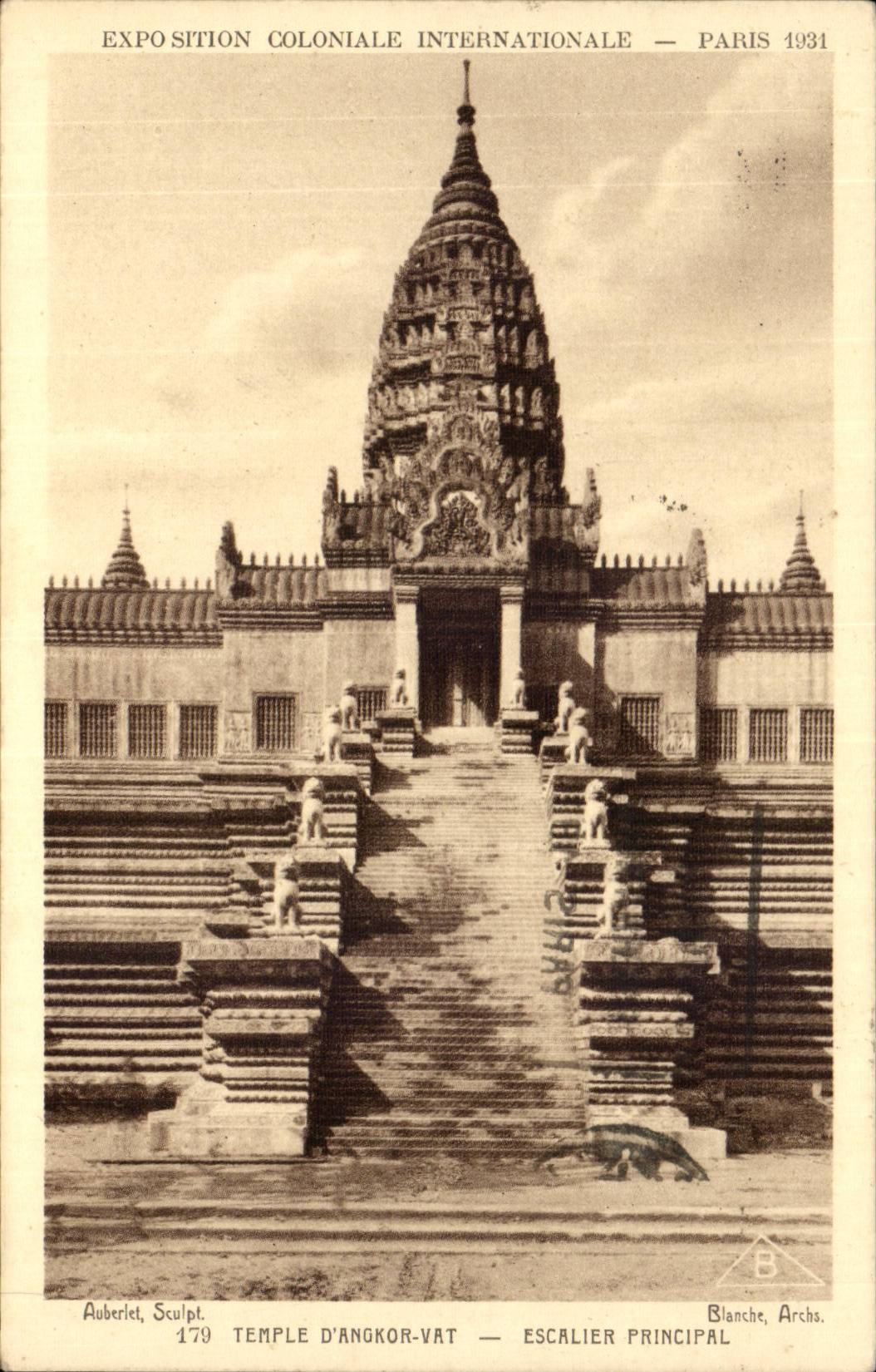 Paris CPA Exposition coloniale internationale 1931 Temple d'angkor Vat Escalier principal