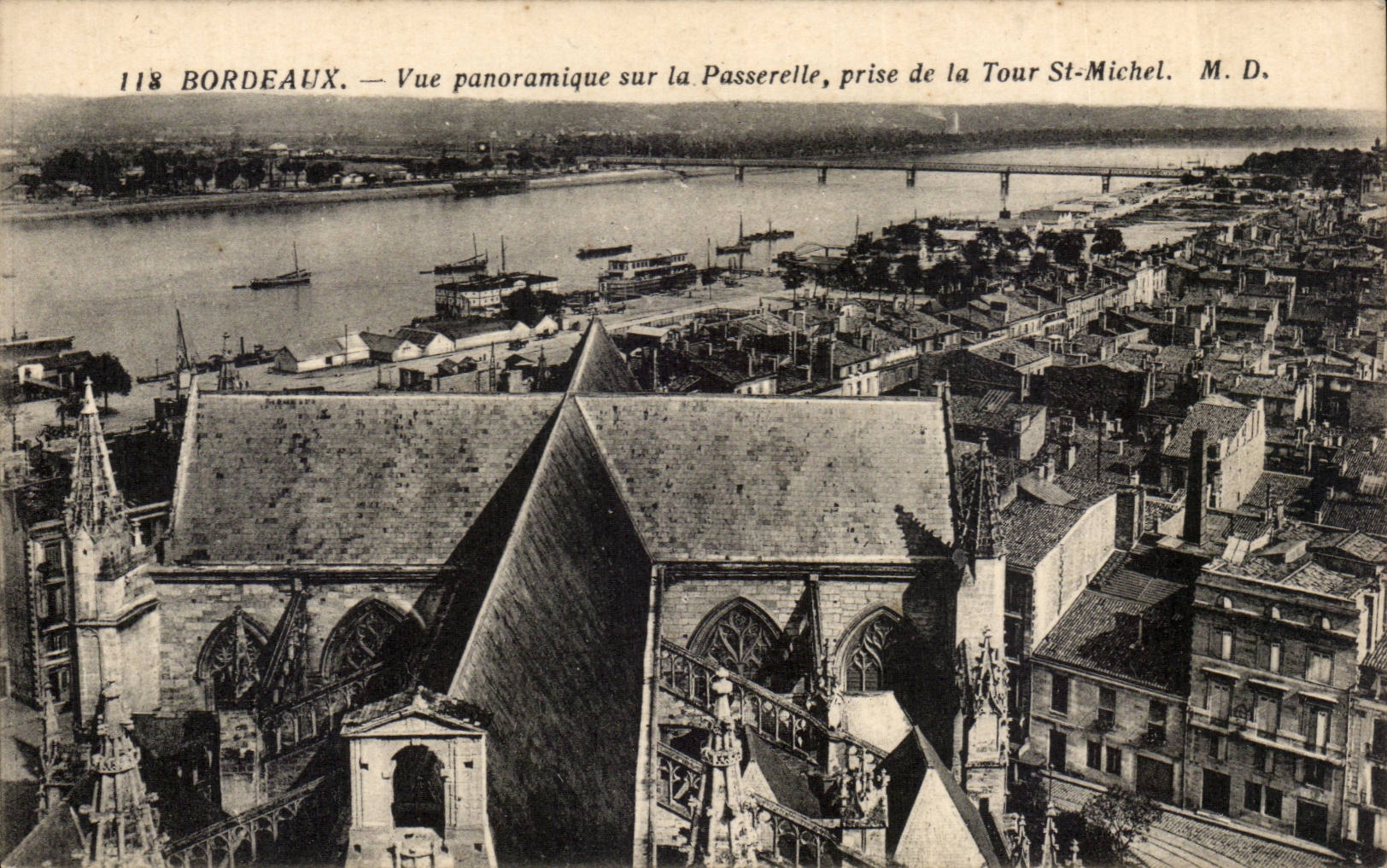 CPA Bordeaux Panoramic View on the footbridge taken of the tower St Michel