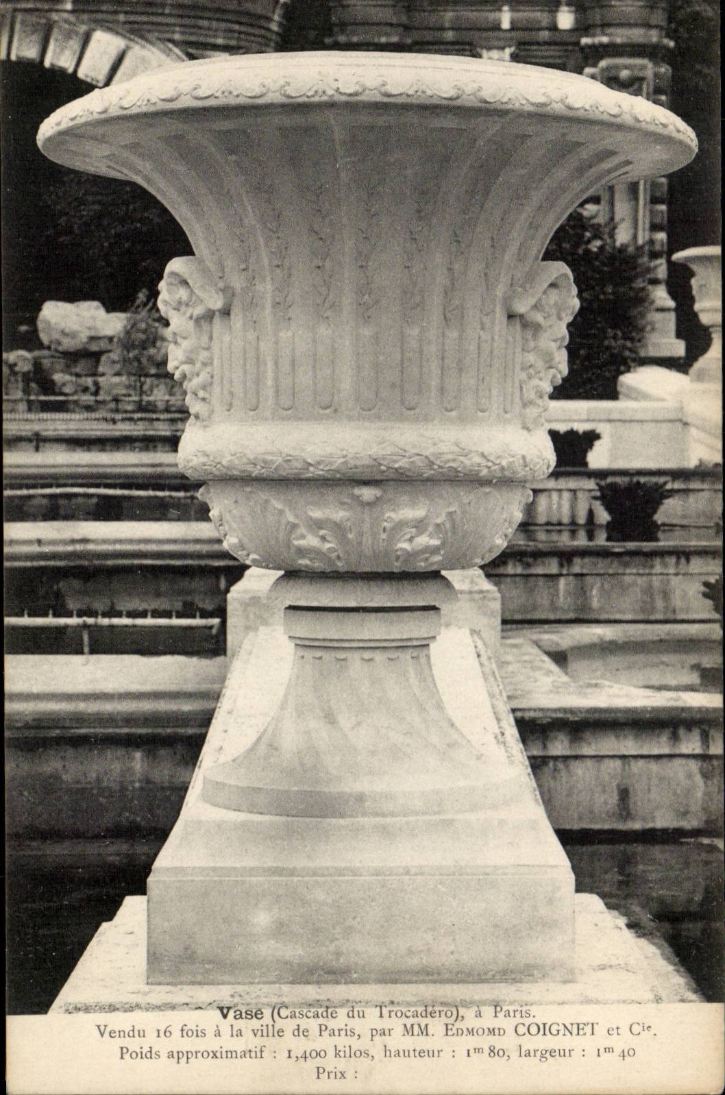 Paris CPA Cascades of Trocadero Vase