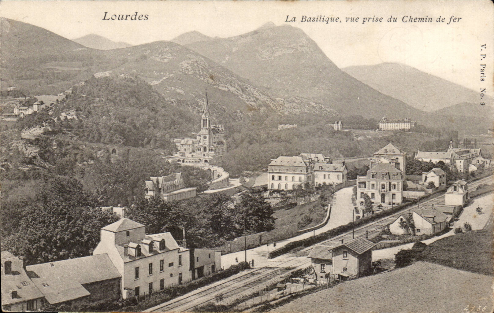 CPA Lourdes the basilica seen from of the railroad