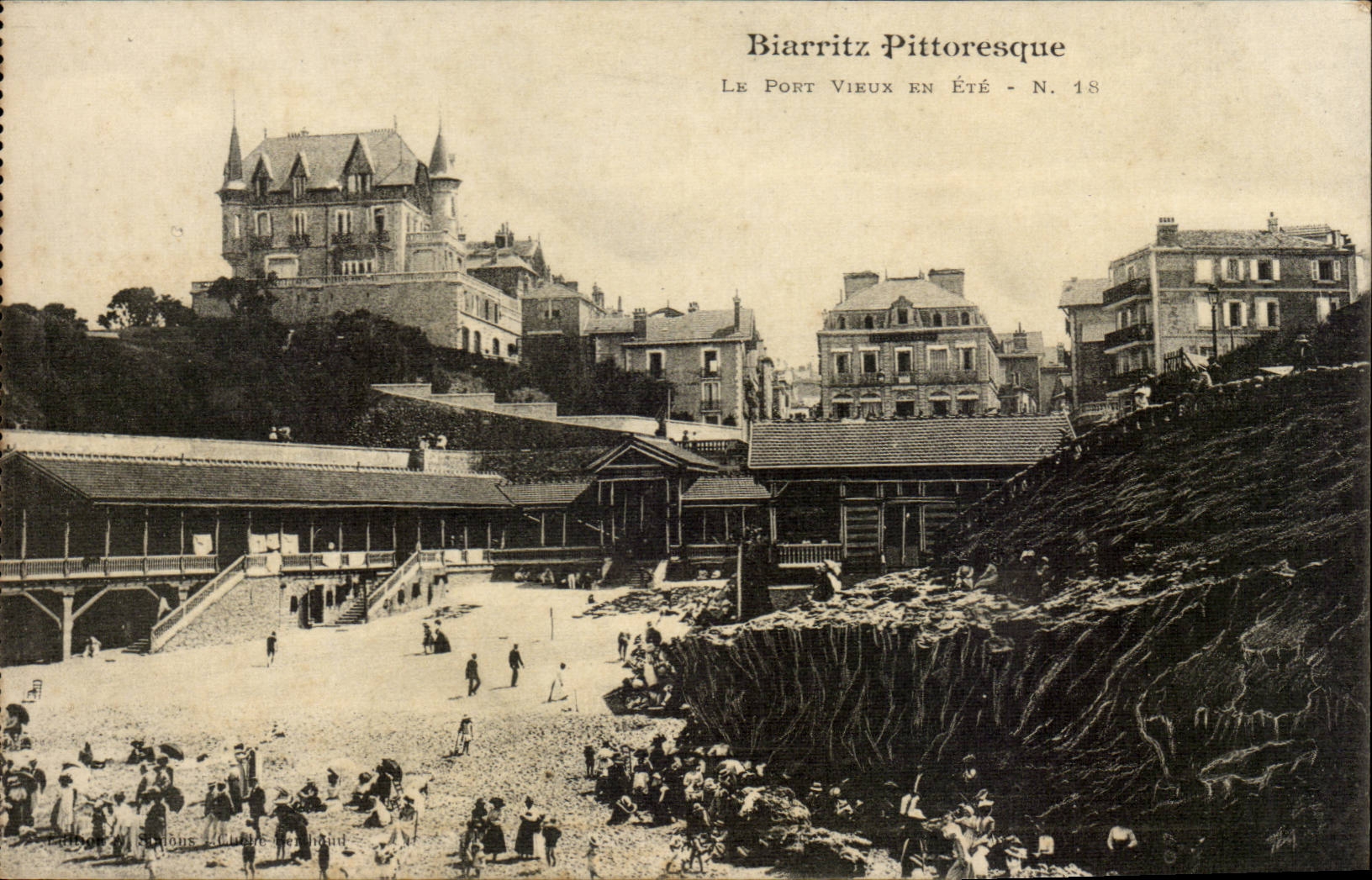 CPA Biarritz Le port vieux en ete