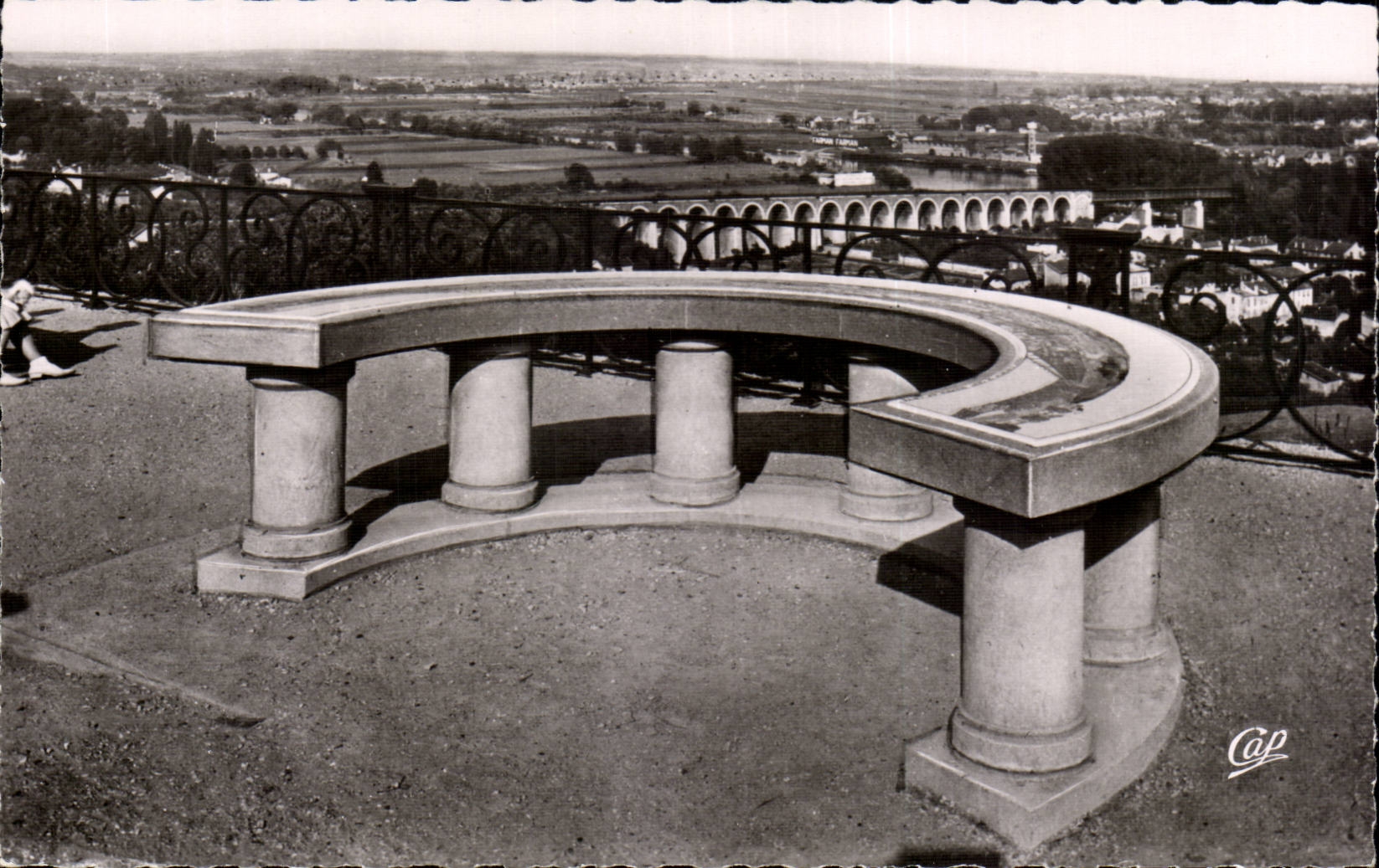 CPA Saint Germain in Bush hammer the table of orientation