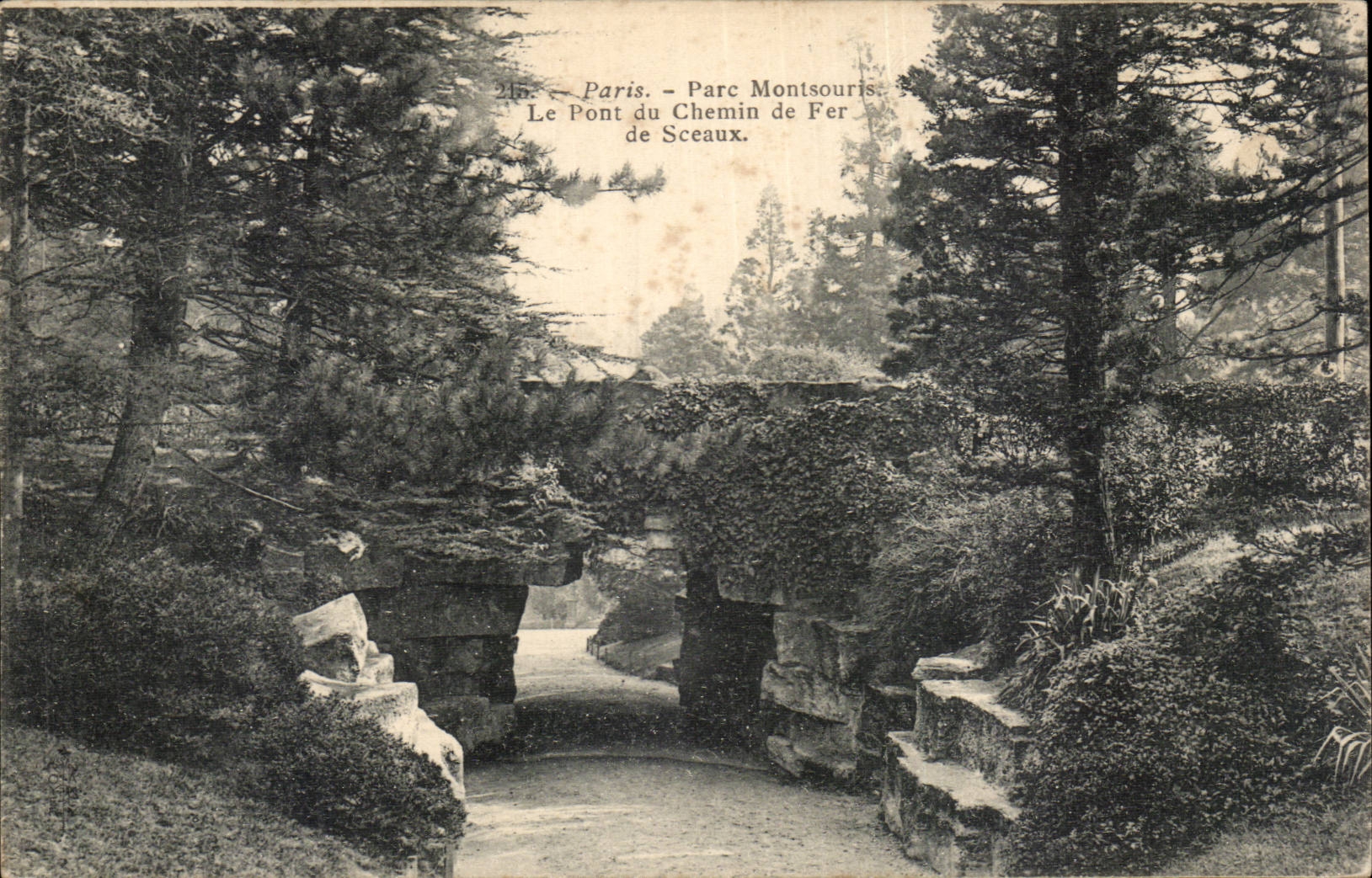 CPA Paris Park montouris the bridge of the railroad of Seals